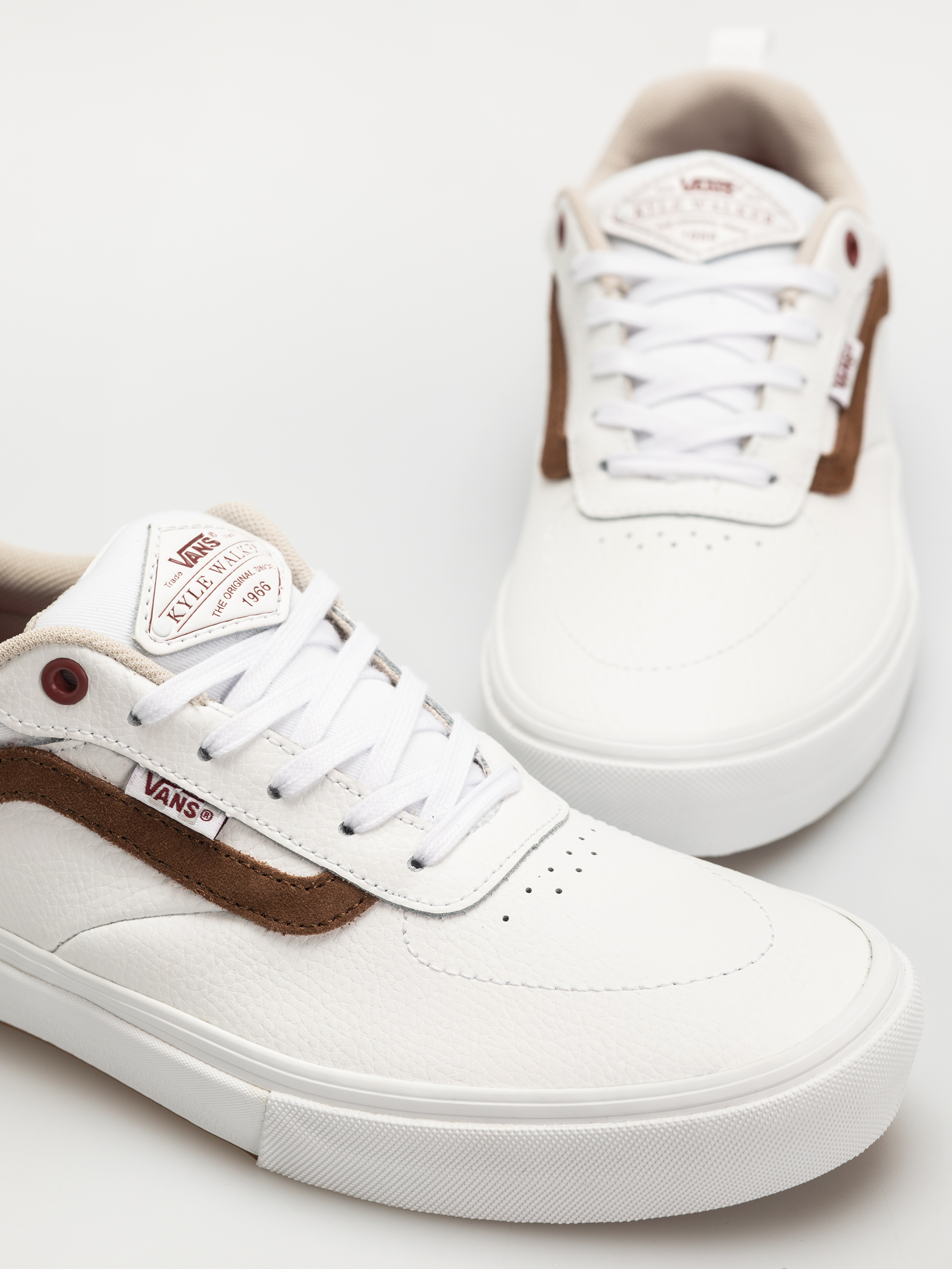 Vans Skate Kyle Walker Shoes (leather white/red)
