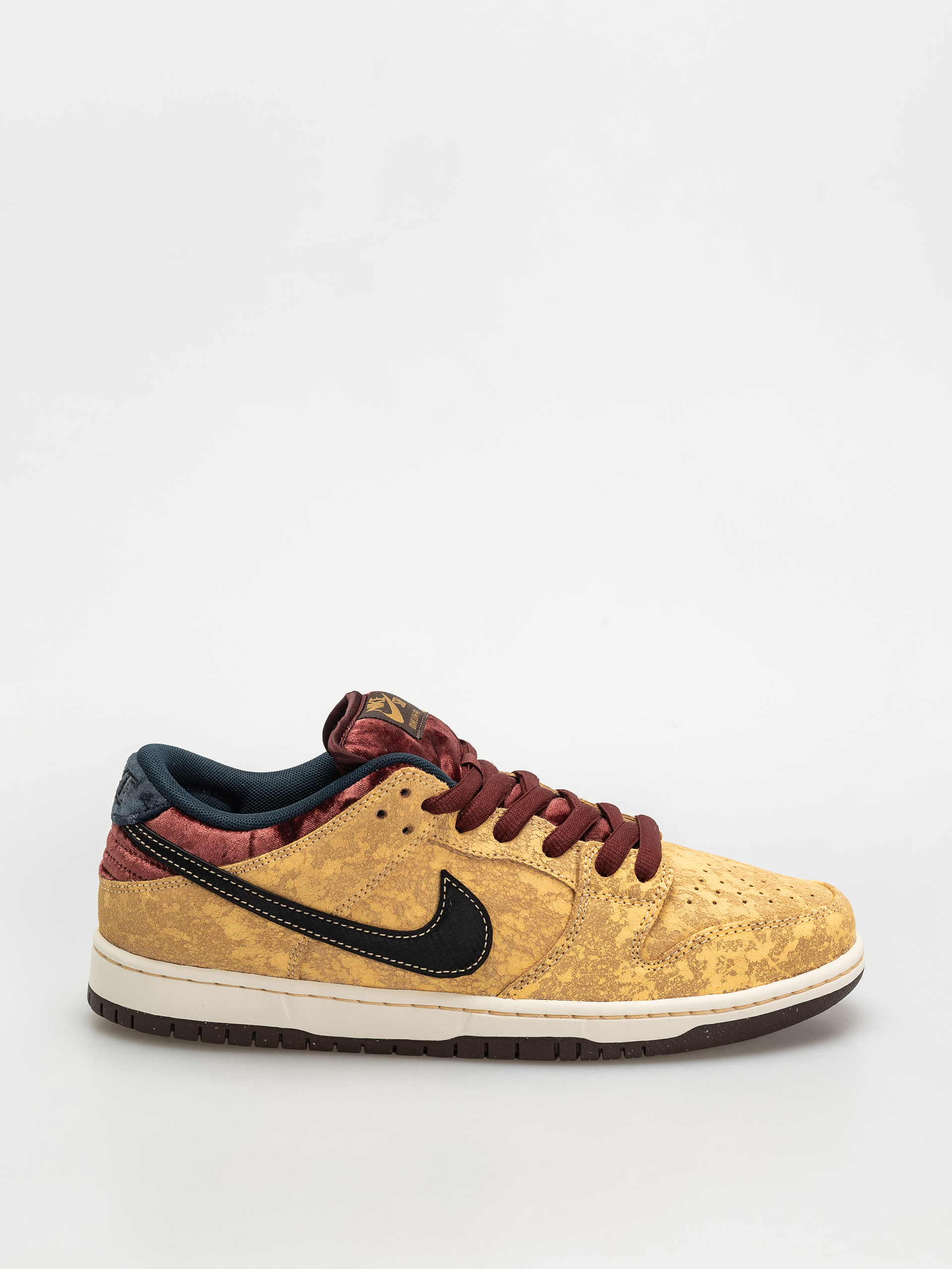 Nike SB Dunk Low Pro Schuhe (celestial gold/black dark team red)