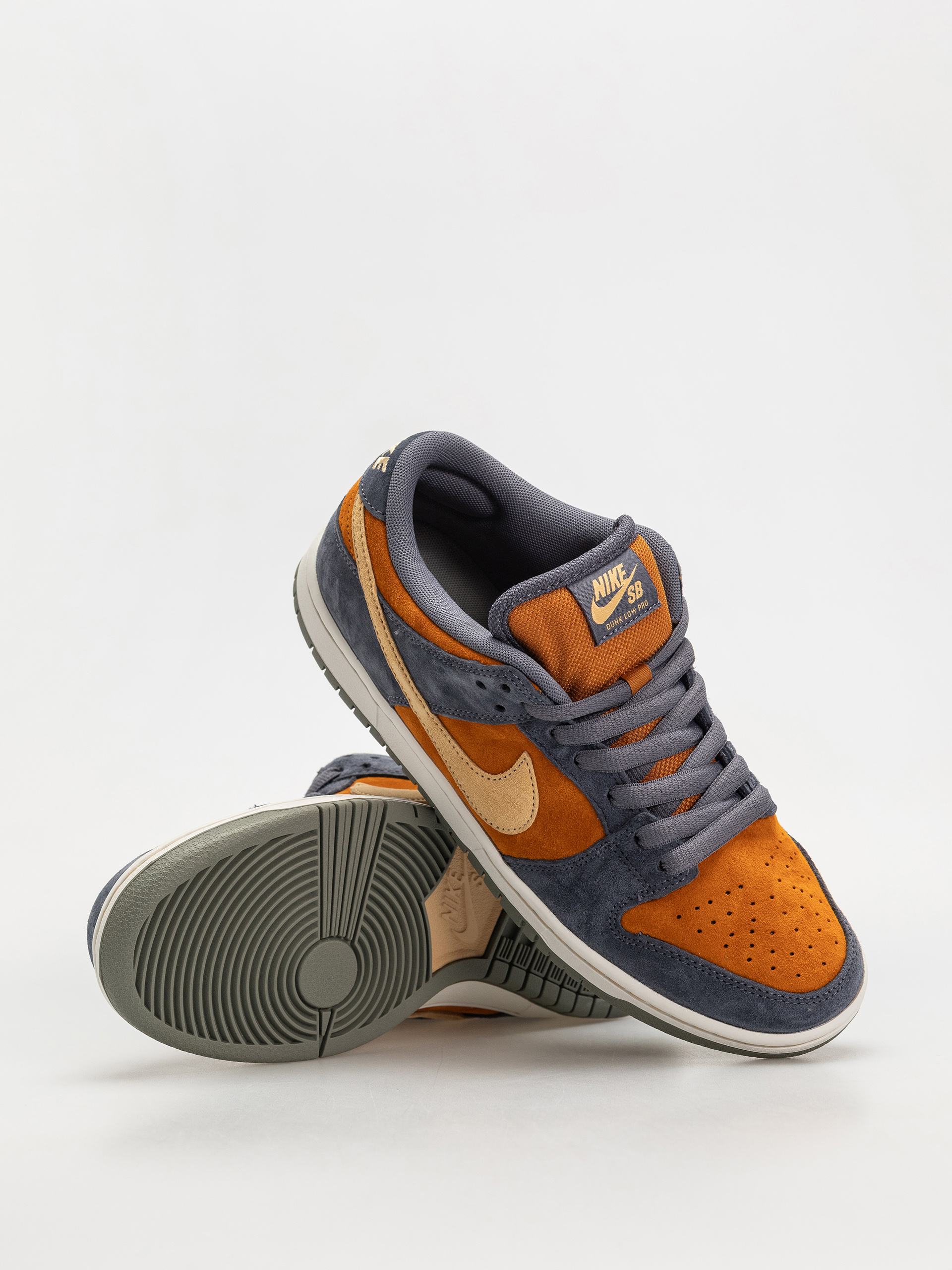 Nike SB Dunk Low Pro Shoes - brown, grey (light carbon/sesame