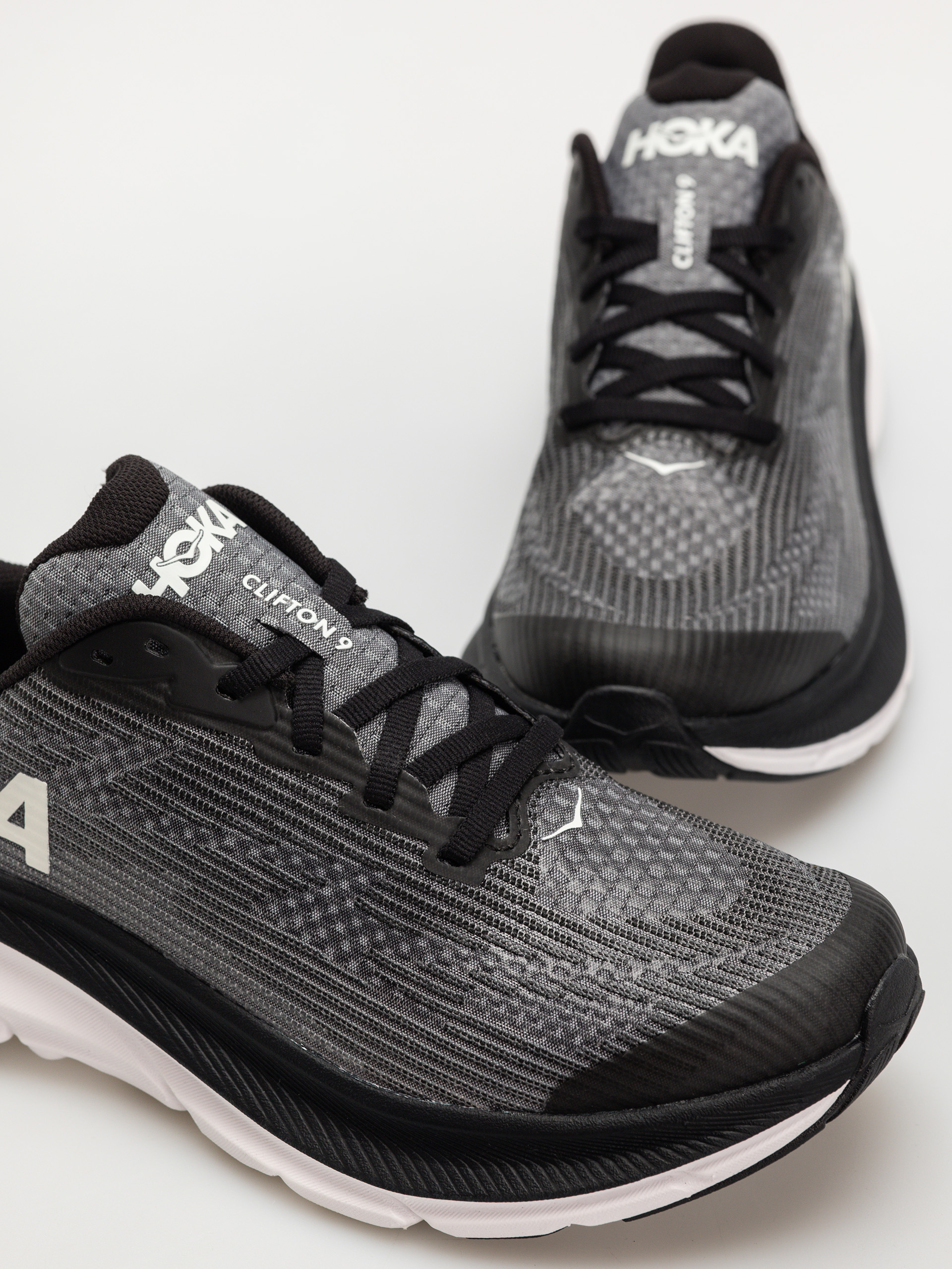 Hoka Shoes Clifton 9 JR (black/white)