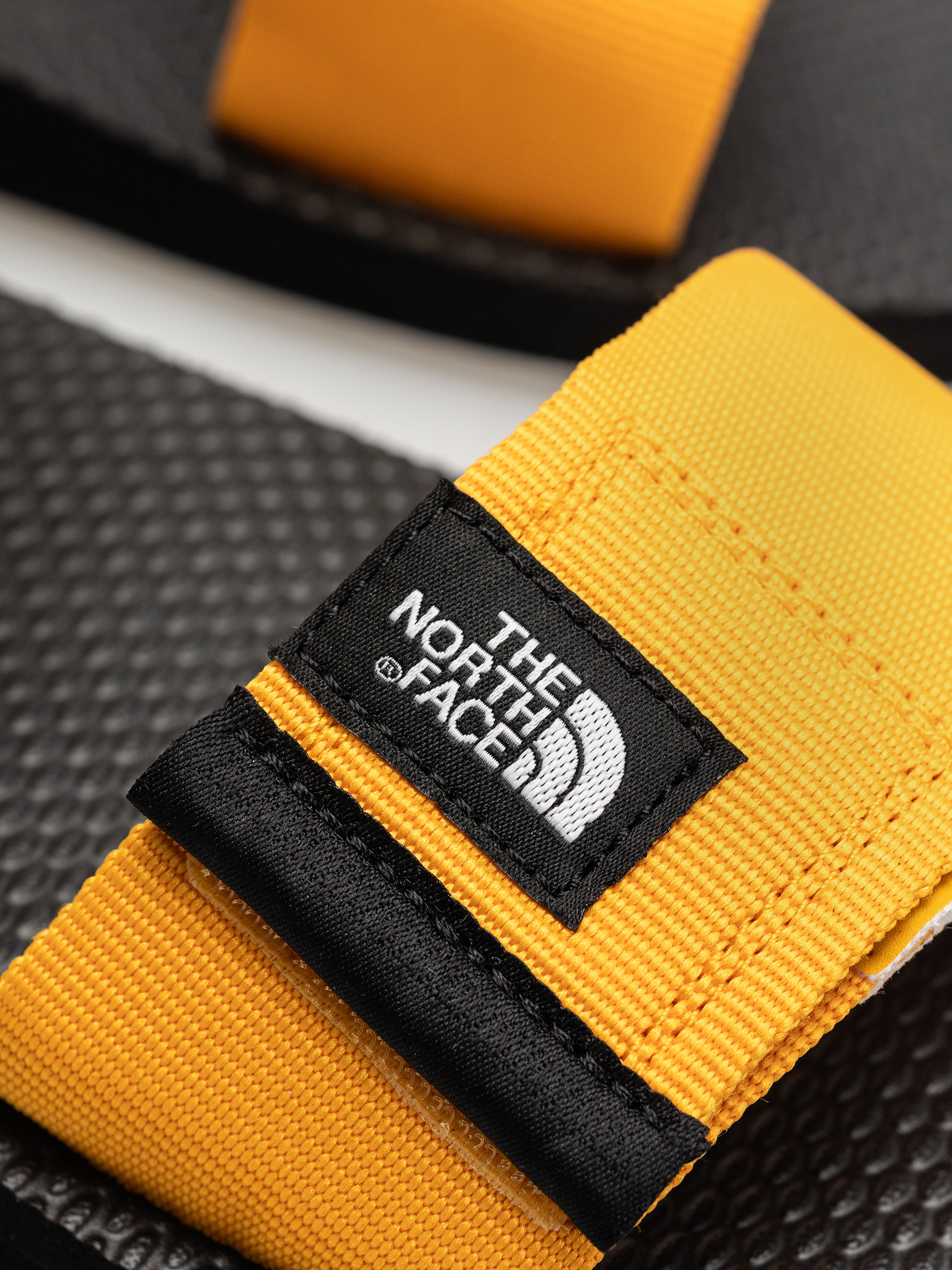 The North Face Skeena II Sandals (summit gold/tnf black)