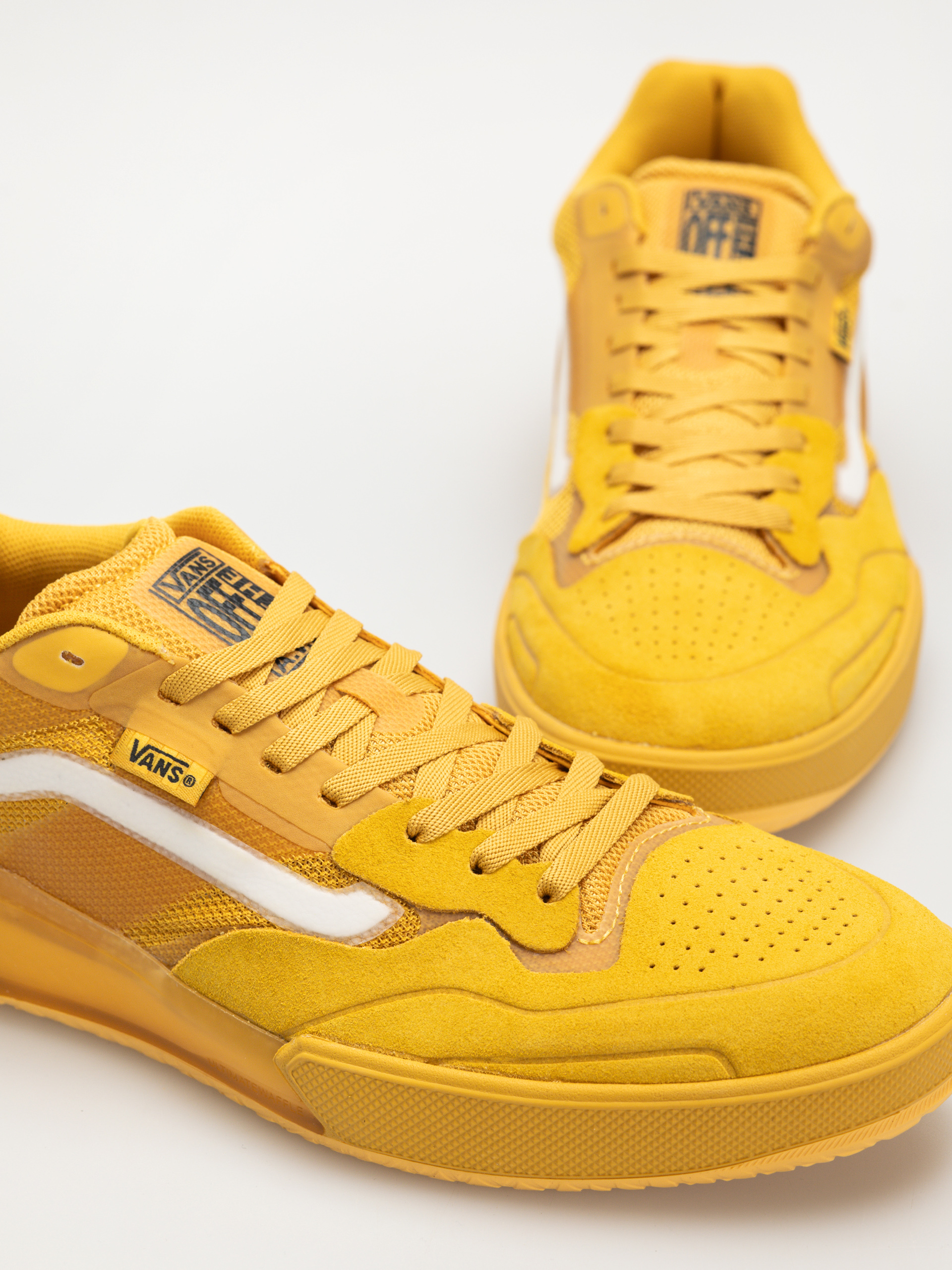 Vans Skate Ave 2.0 Shoes (gold)