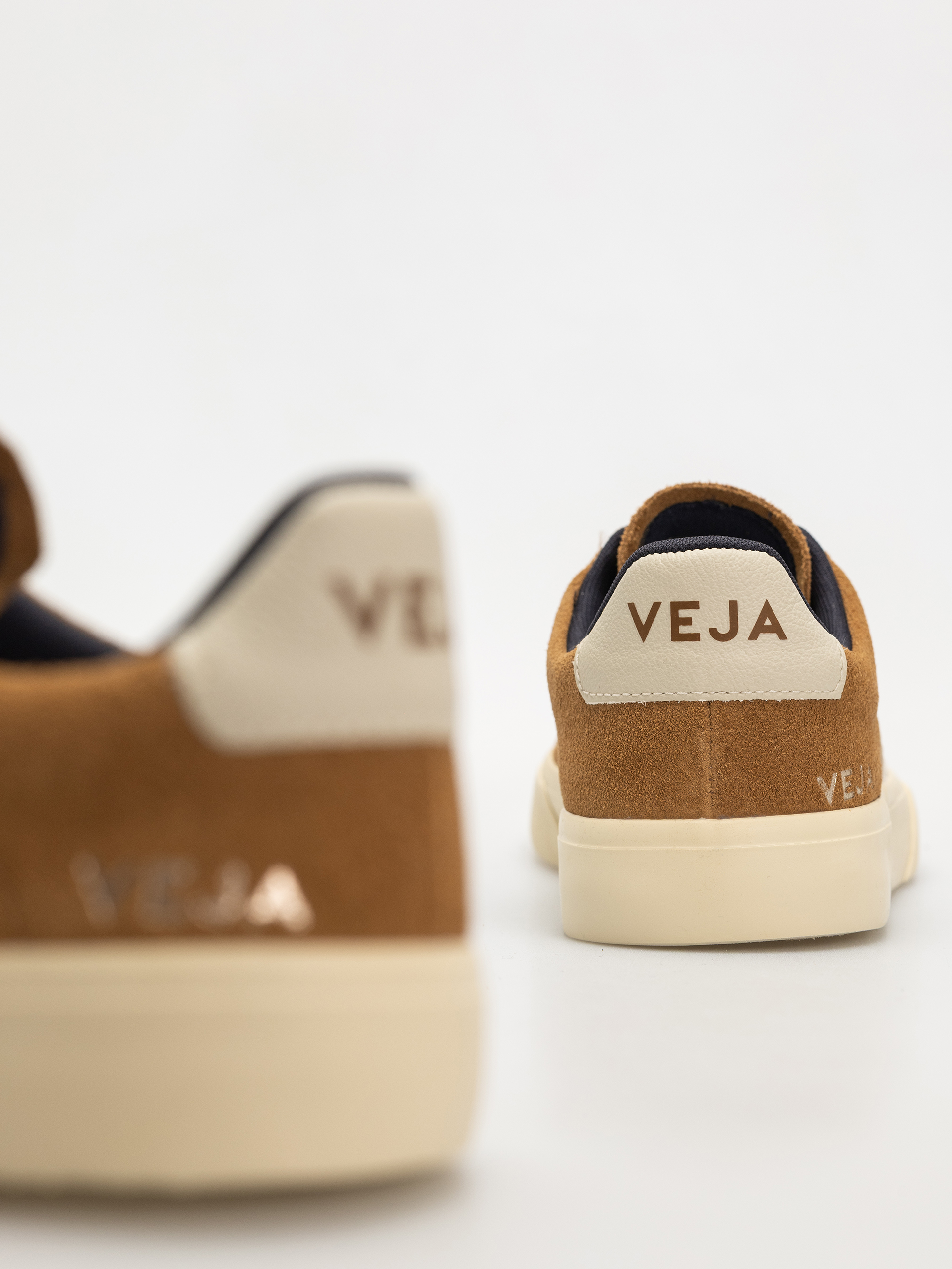 Veja Campo Bold Shoes Wmn (camel pierre)