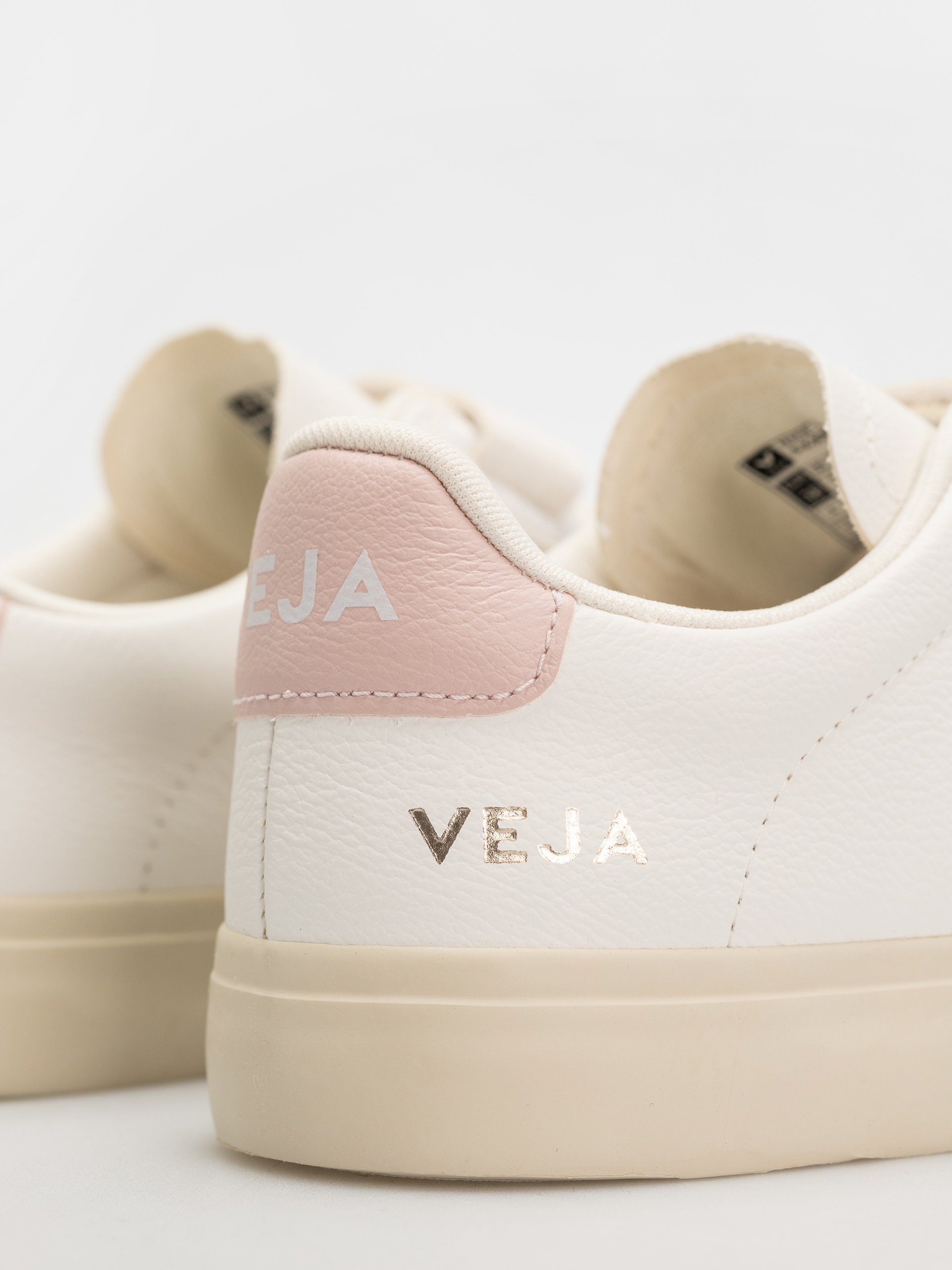 Veja Recife Logo Wmn Shoes (extra white petale)