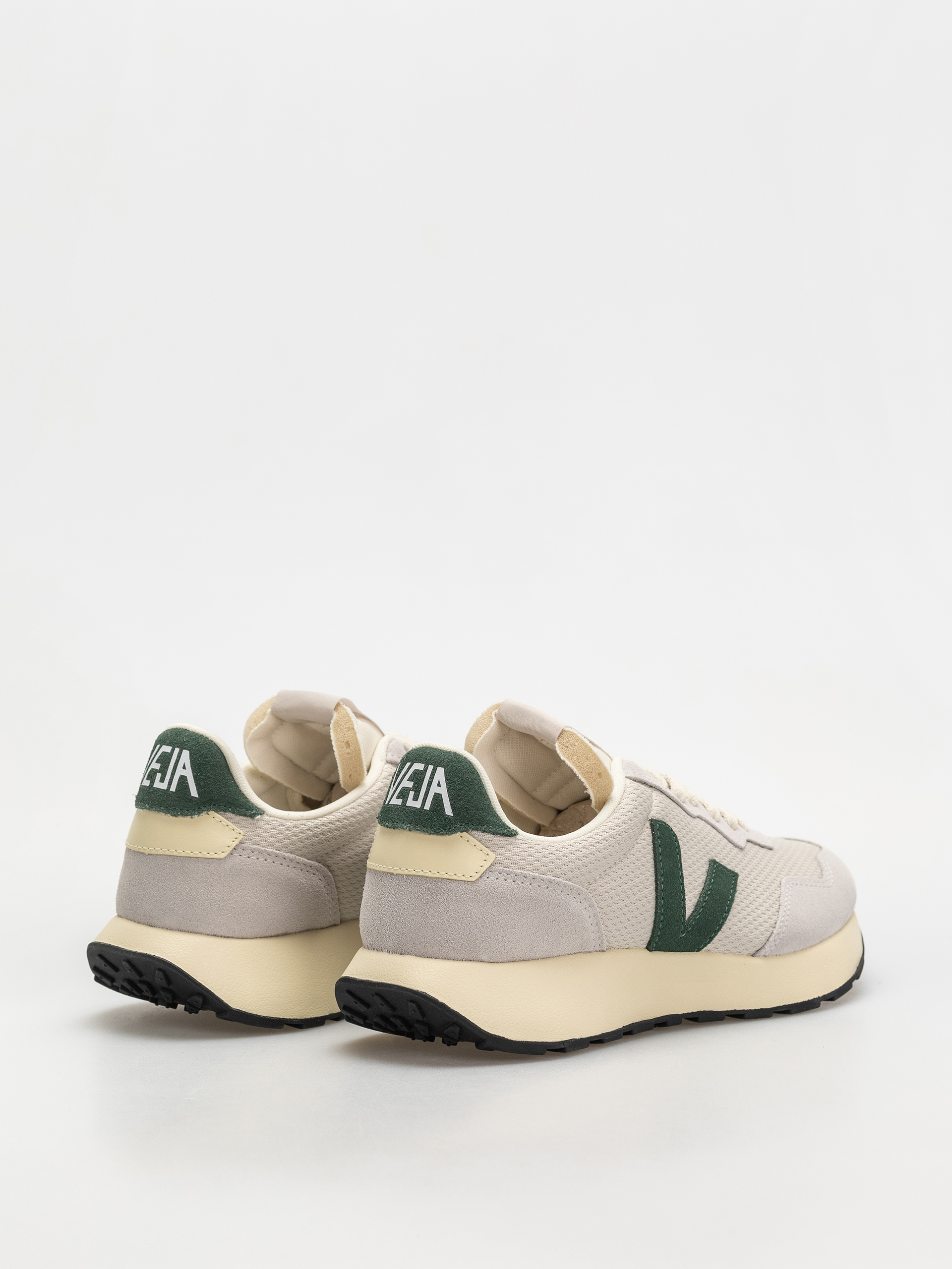 Veja Paulistana Shoes Wmn (natural cyprus)