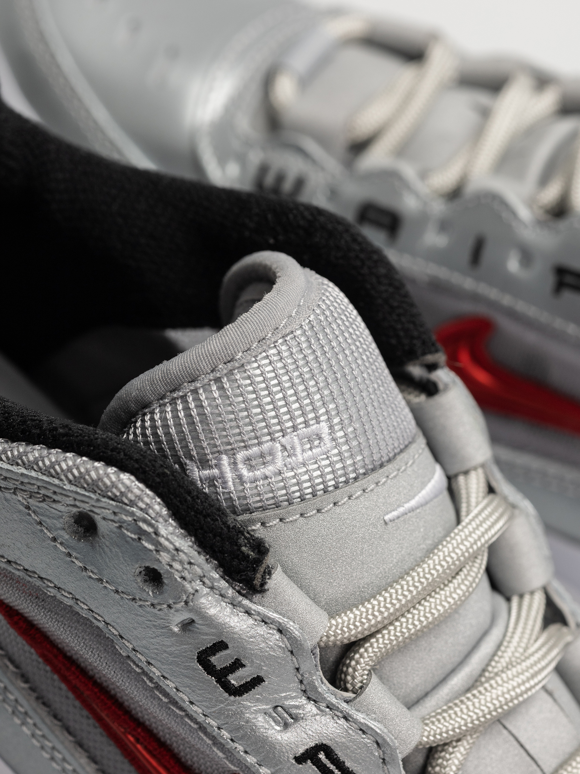 Nike SB Schuhe AIR MAX ISHOD PRM (metallic silver/varsity red)