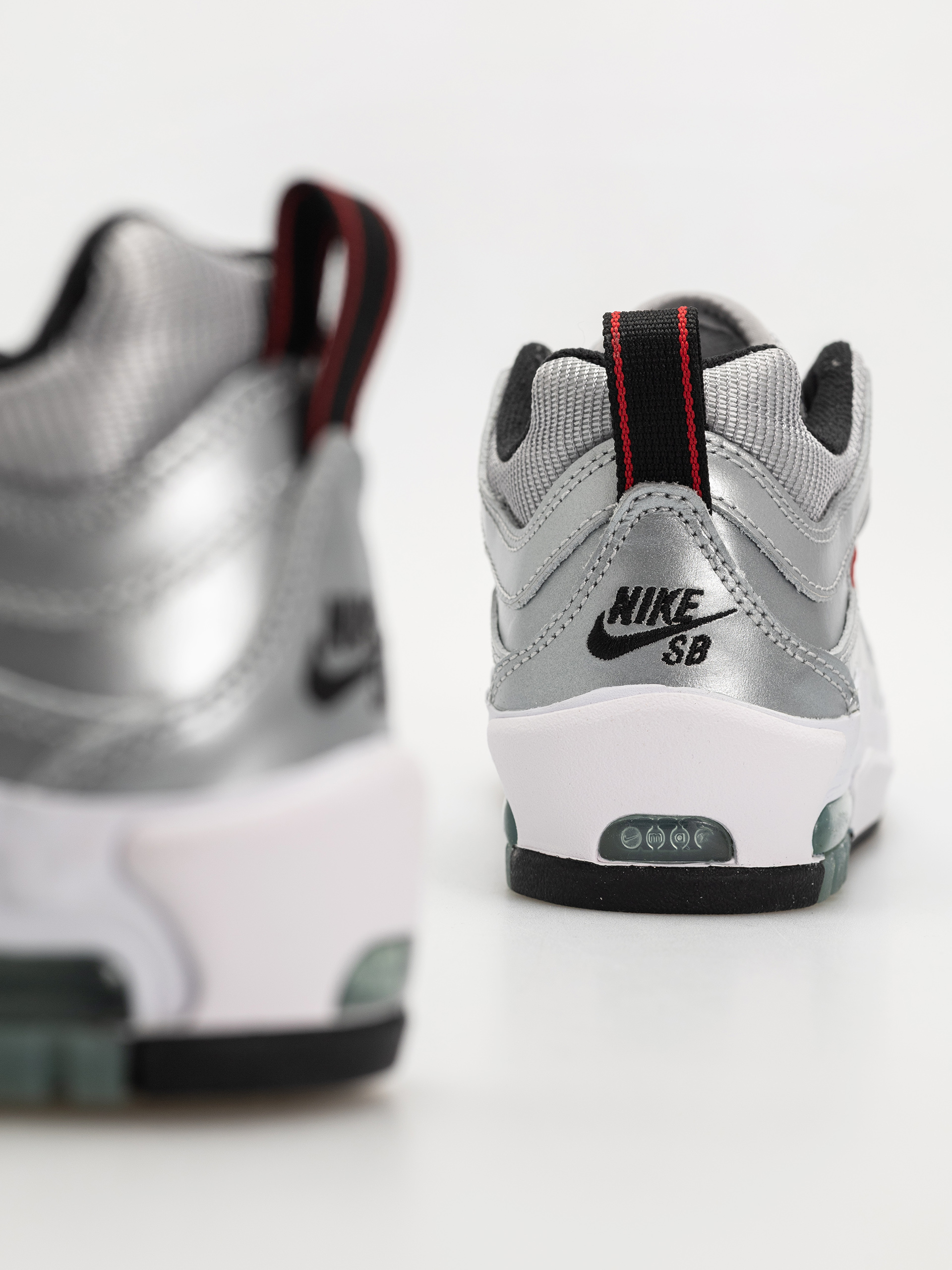 Nike SB Schuhe AIR MAX ISHOD PRM (metallic silver/varsity red)