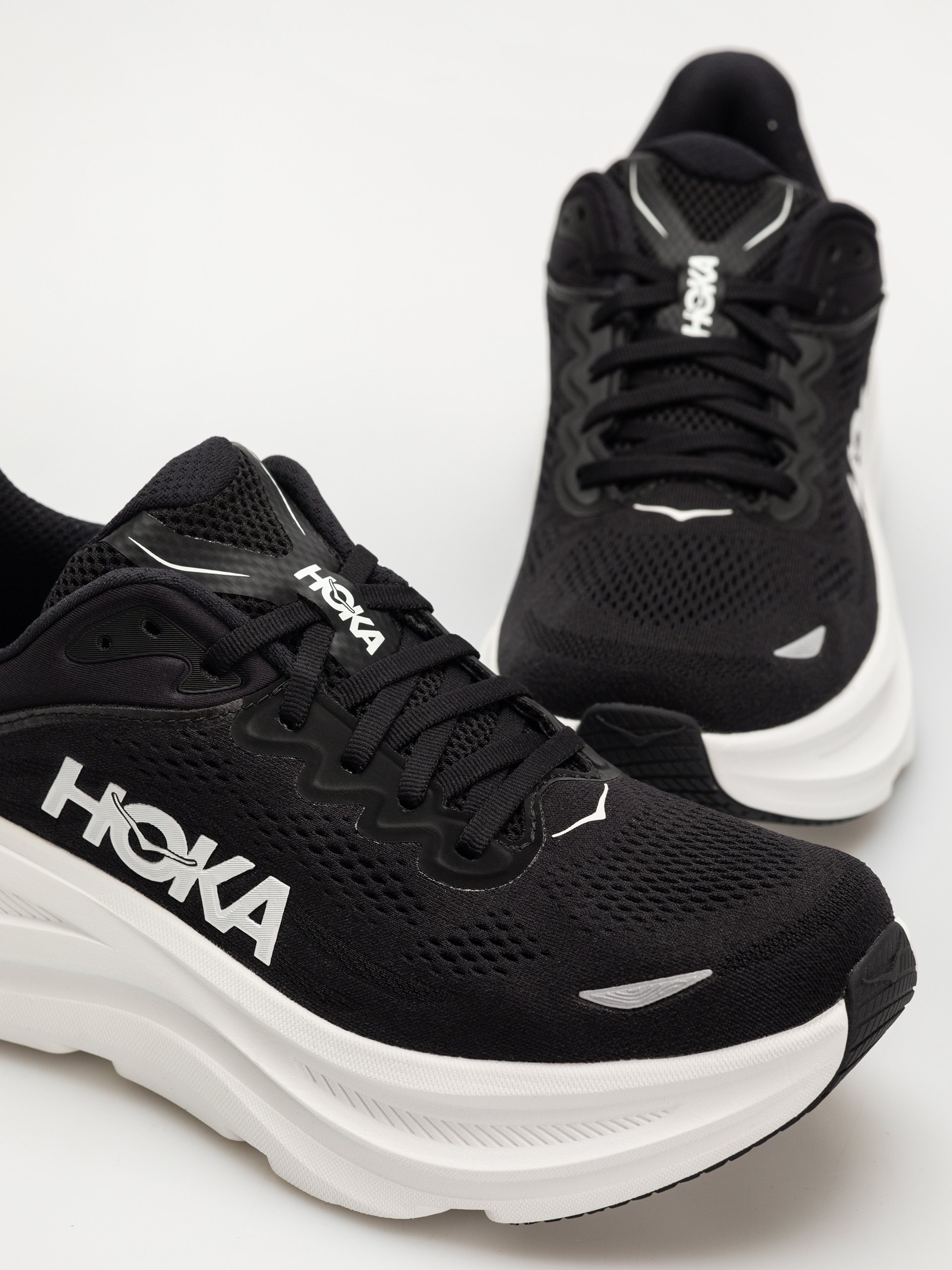 Hoka Bondi 9 Shoes (black/white)