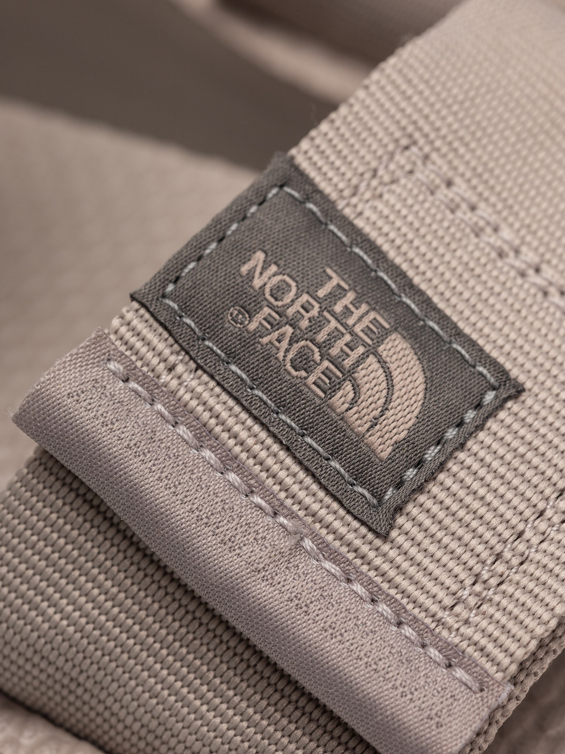 The North Face Sandalen Skeena Platform Wmn (moonstone grey/smoked pink)