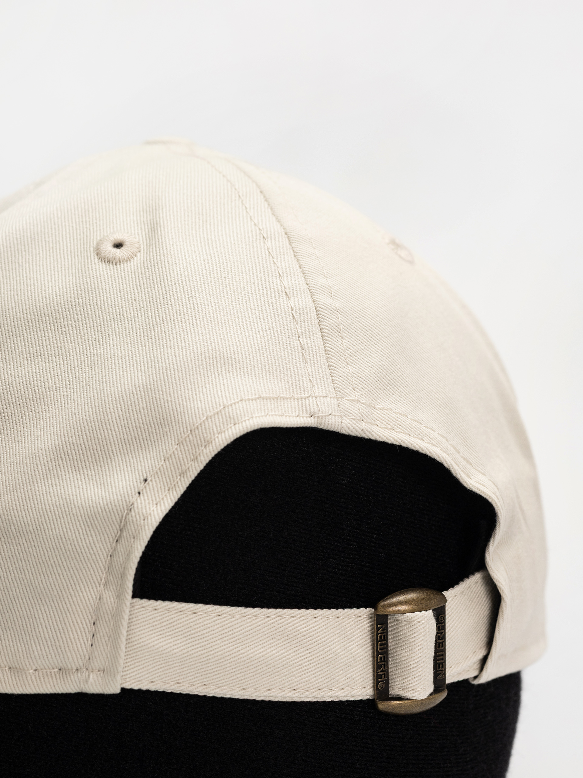 New Era Cap Badge 9Forty (light beige)