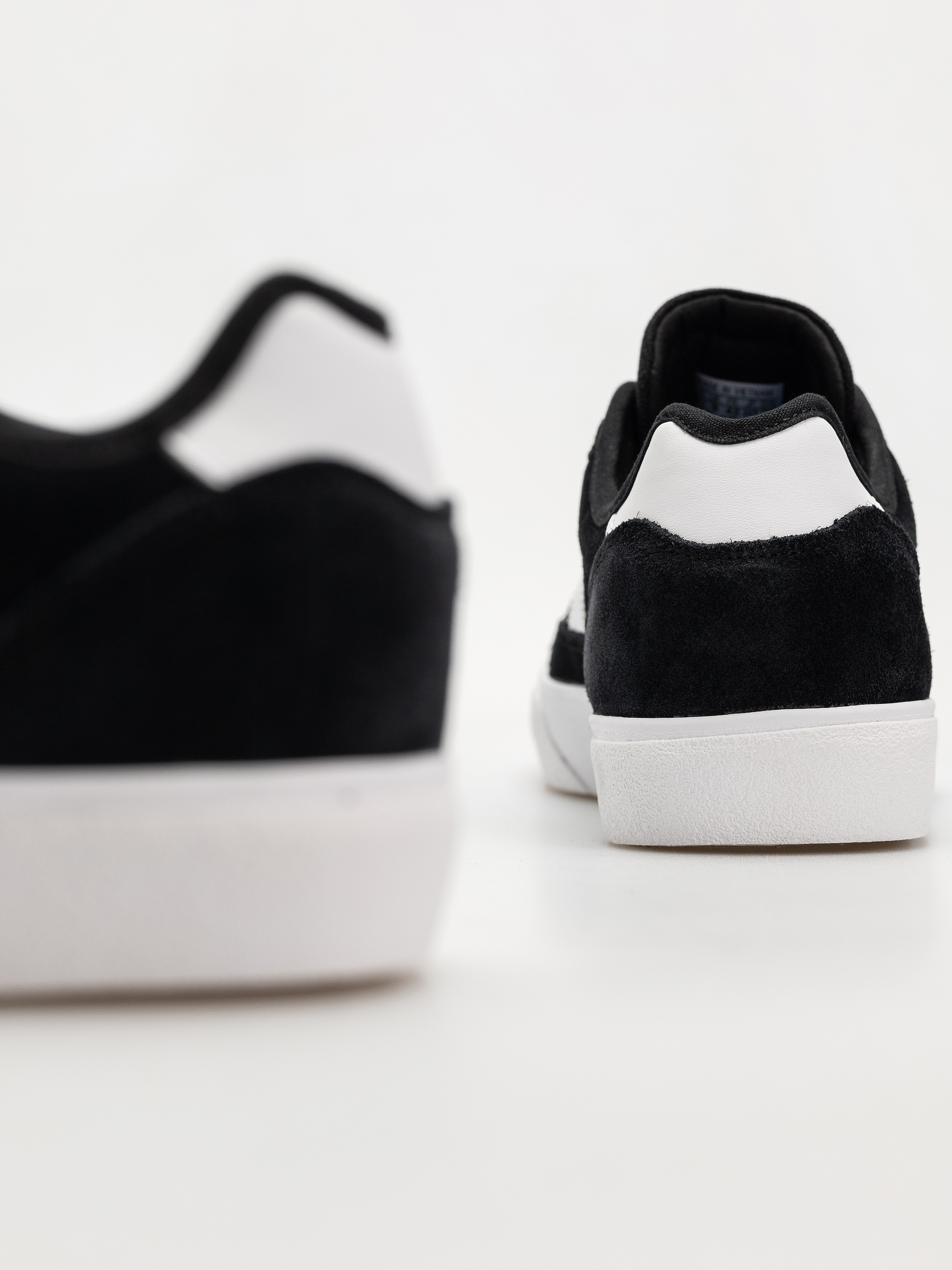 adidas Court Tns Premiere Shoes (cblack/ftwwht/ftwwht)