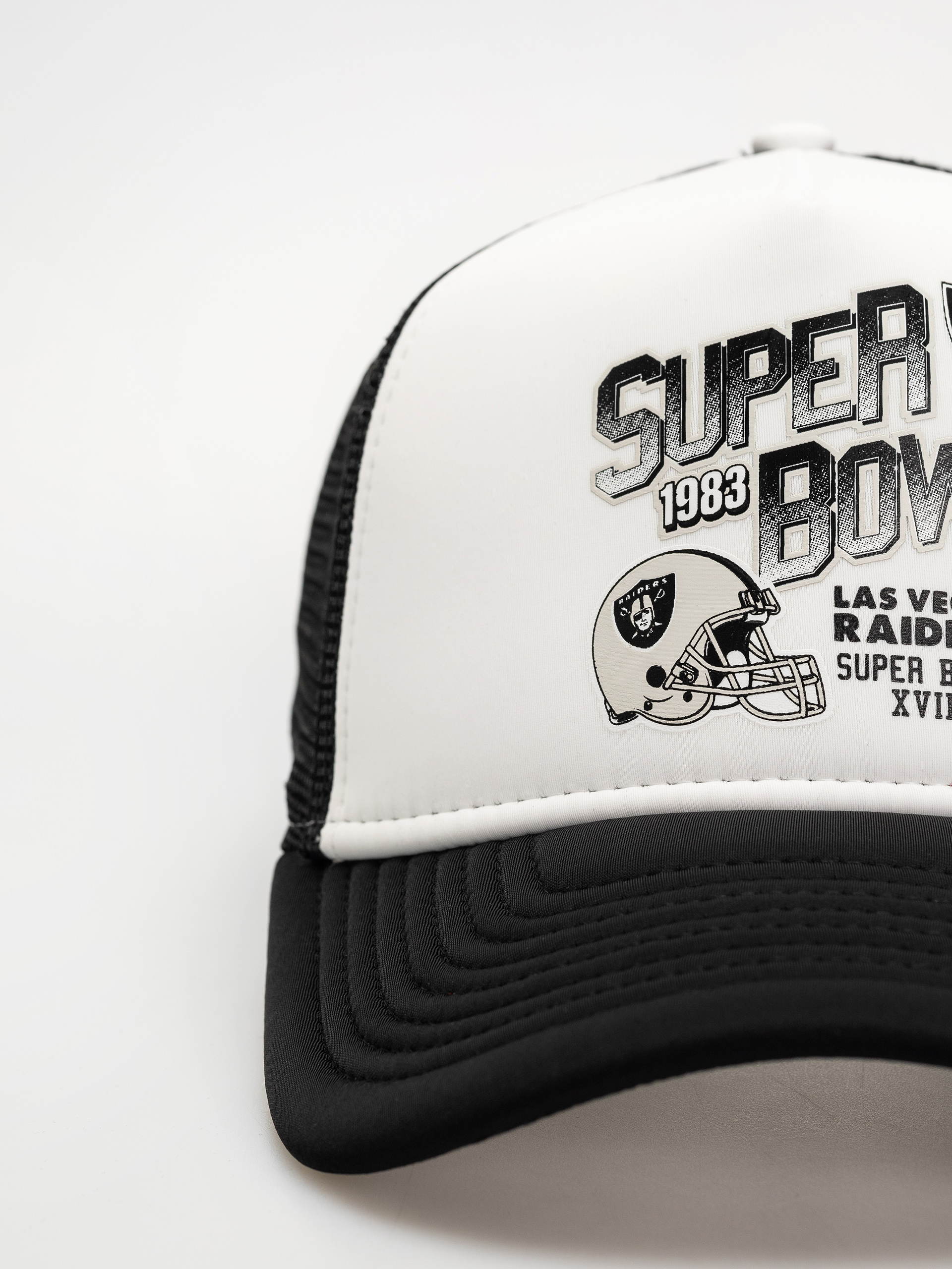 New Era Superbowl Trucker Raiders Cap (black)