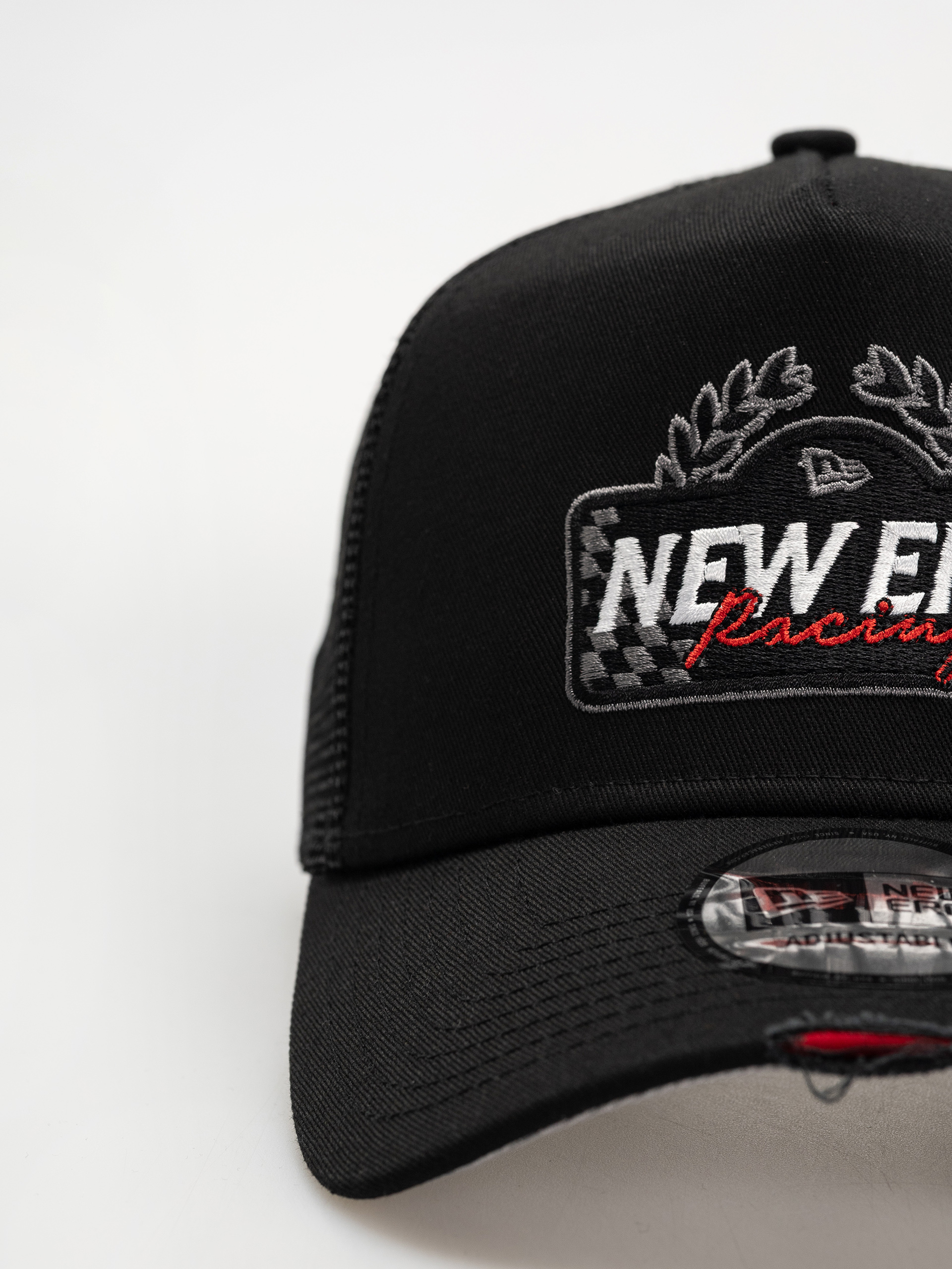 New Era Cap Motorsport Trucker (black)