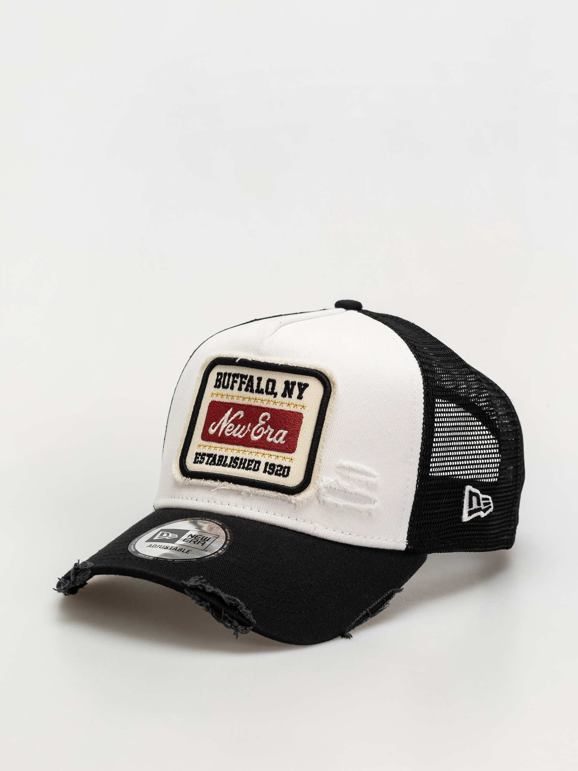 New Era Cap Patch Distress Trucker (white)