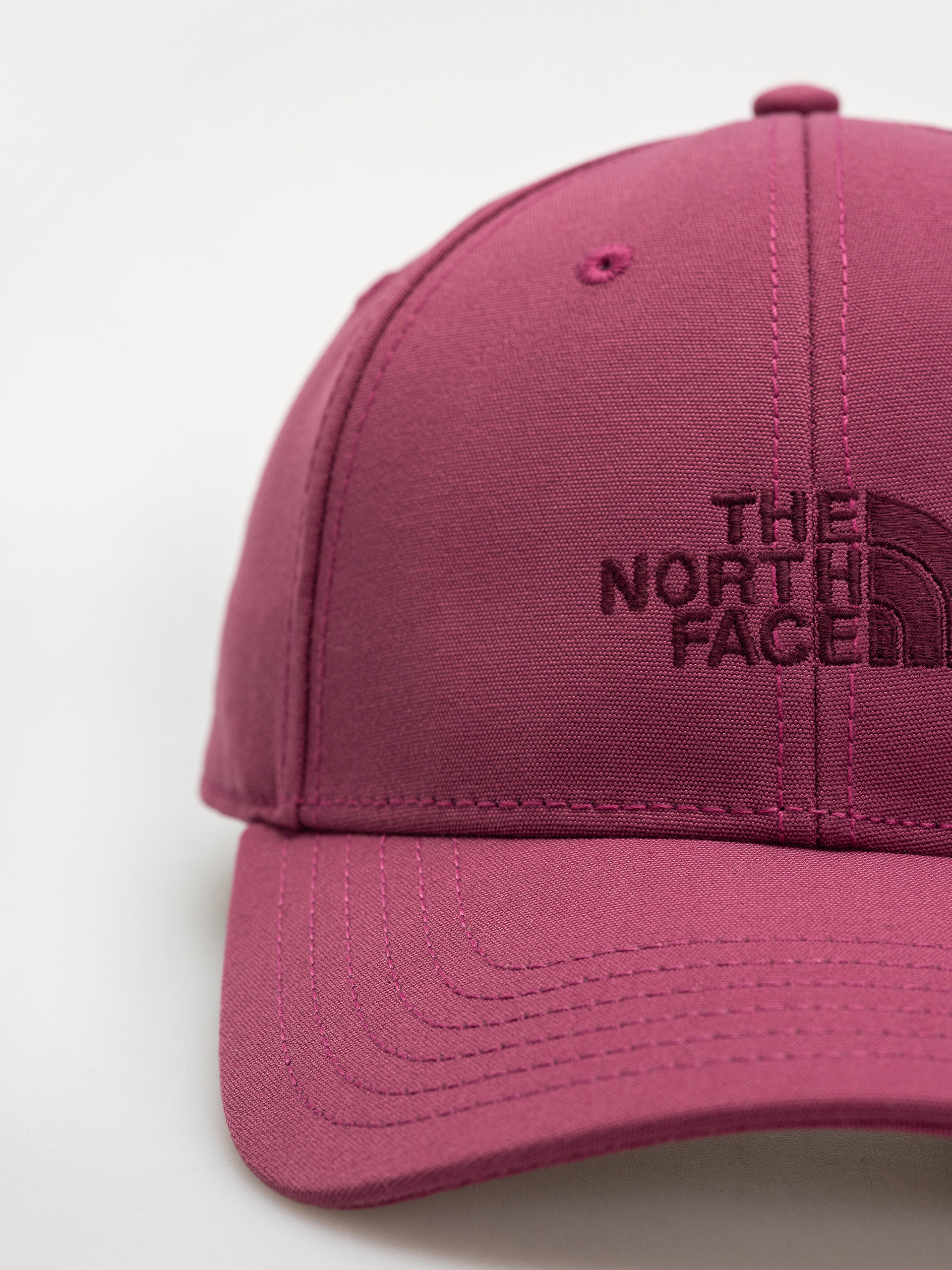 The North Face Recycled 66 Classic Cap (cyber berry/boysenberry)