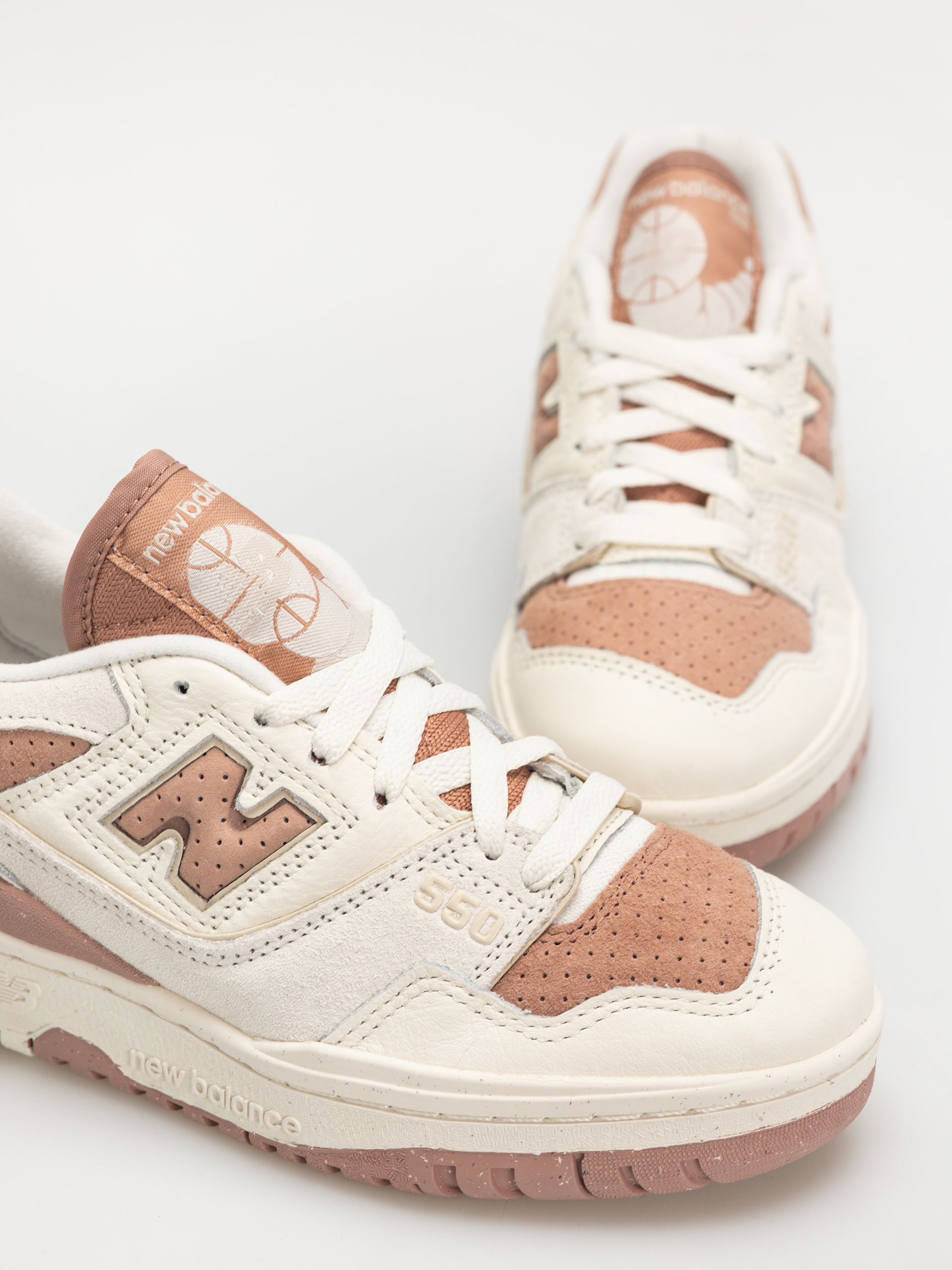 New Balance 550 Wmn Schuhe (sea salt)