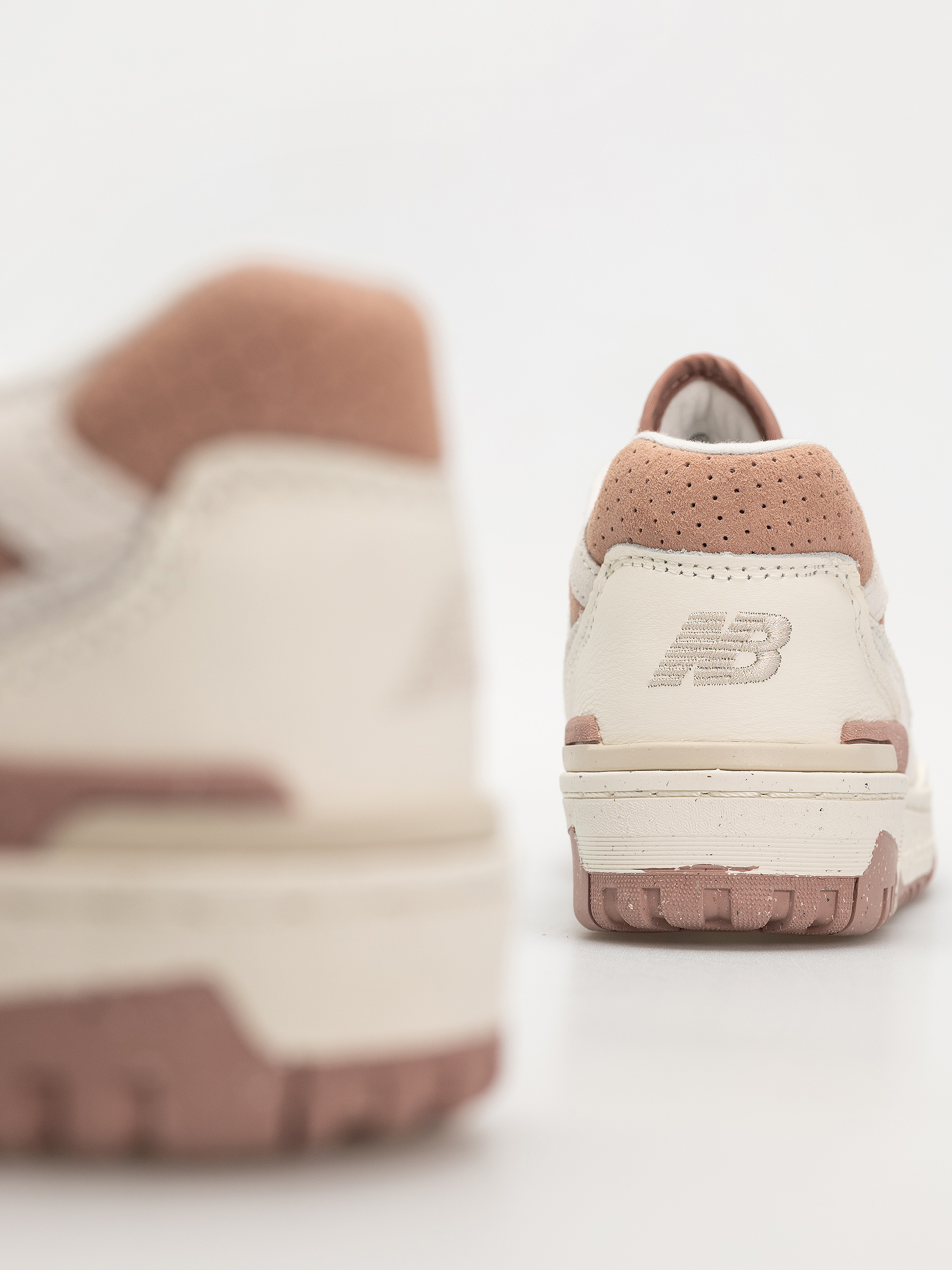 New Balance 550 Wmn Schuhe (sea salt)