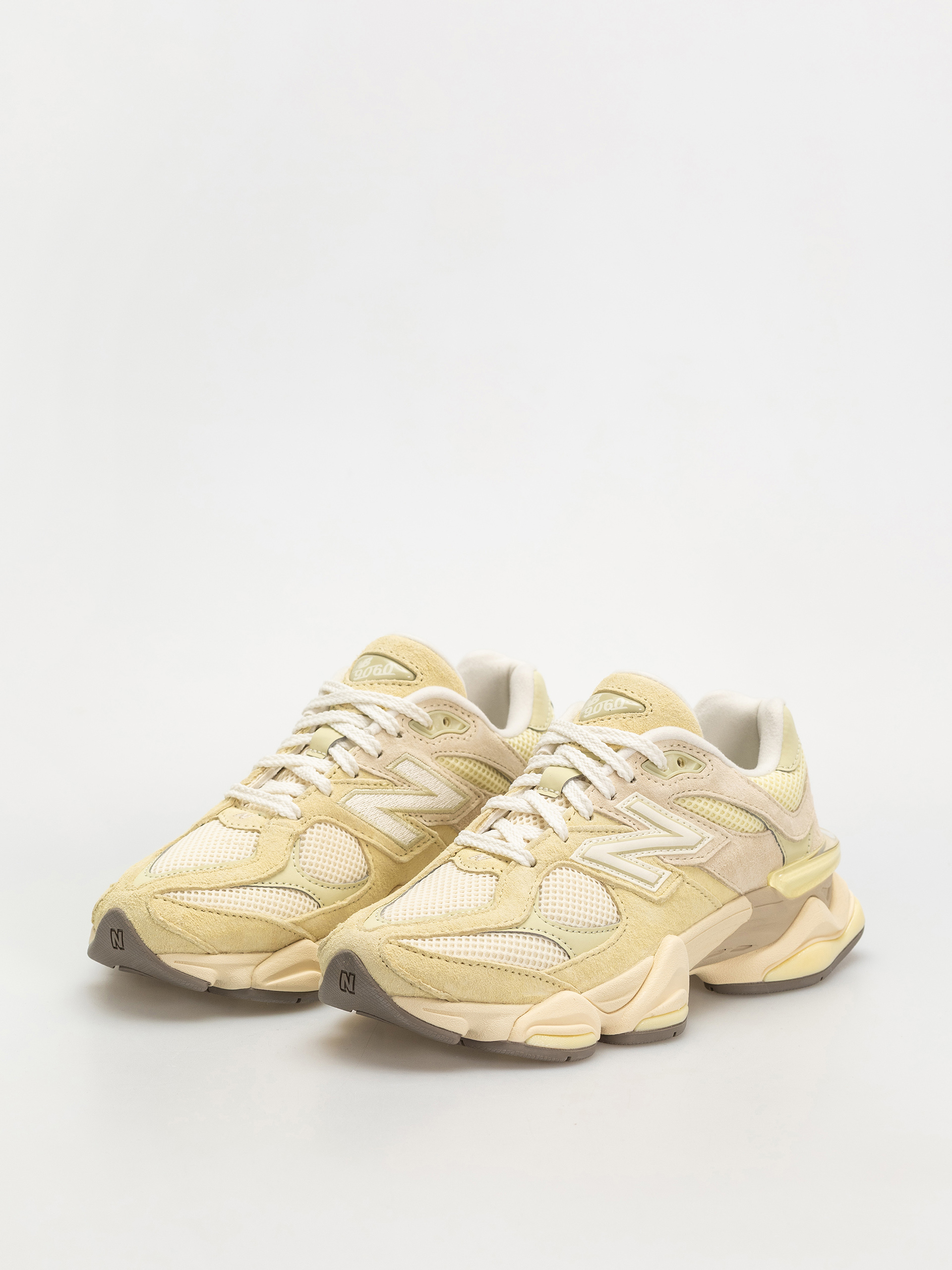 New Balance 9060 Schuhe (parchment)