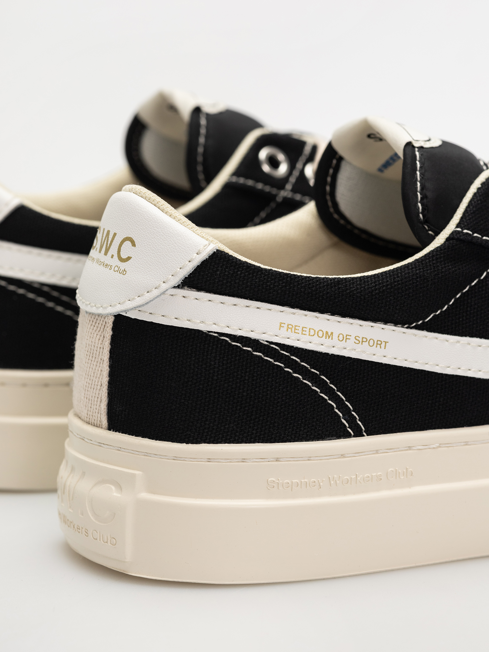 Stepney Workers Club Dellow S-Strike Cup Schuhe (black white)