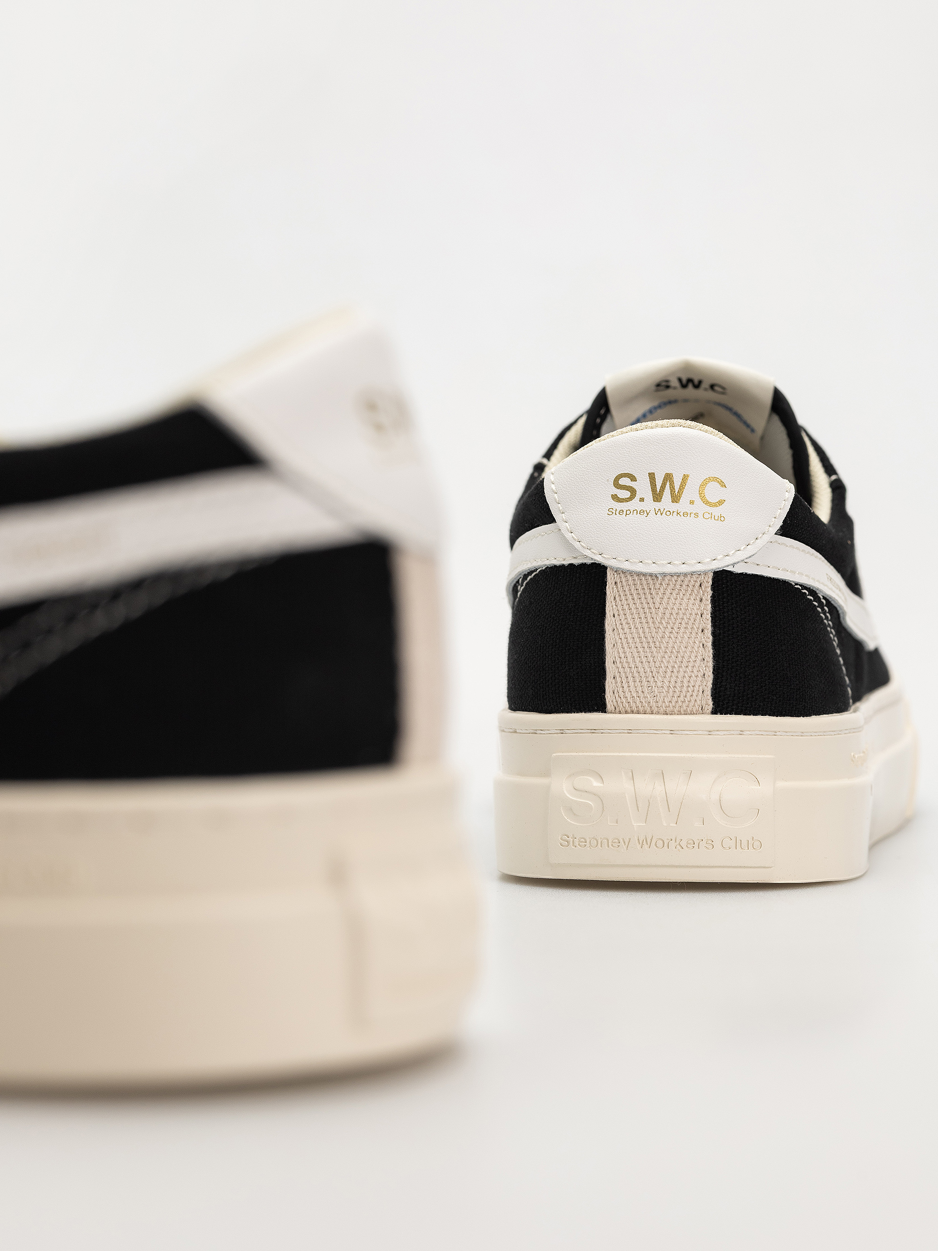 Stepney Workers Club Dellow S-Strike Cup Schuhe (black white)