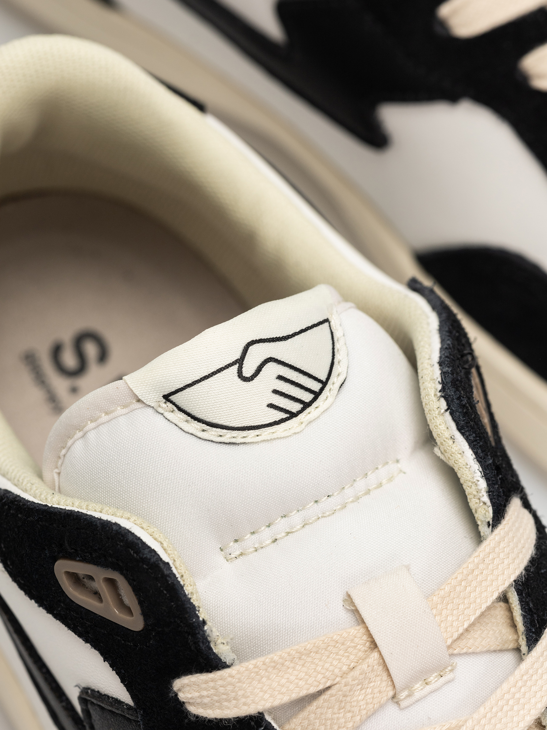 Stepney Workers Club Pro Cup 01 S-Strike Shoes (black white)