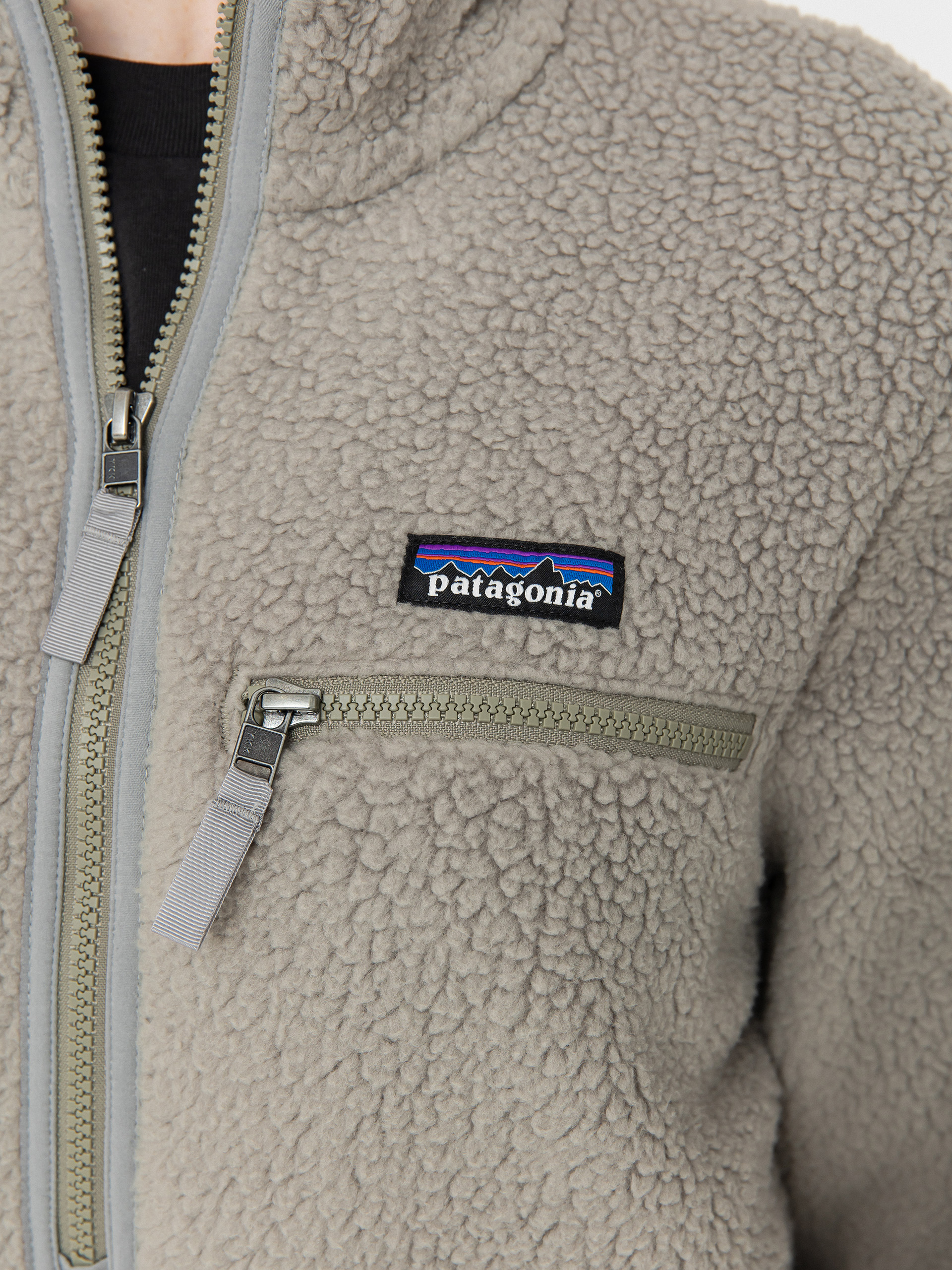 Womens Patagonia Retro Pile Marsupial Fleece (river rock green)