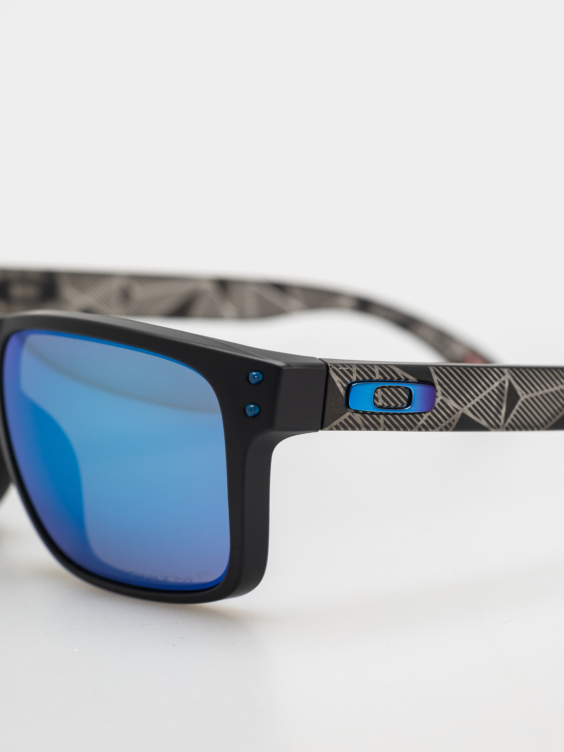 Oakley Holbrook Sunglasses (matte black/prizm sapphr irid polar)