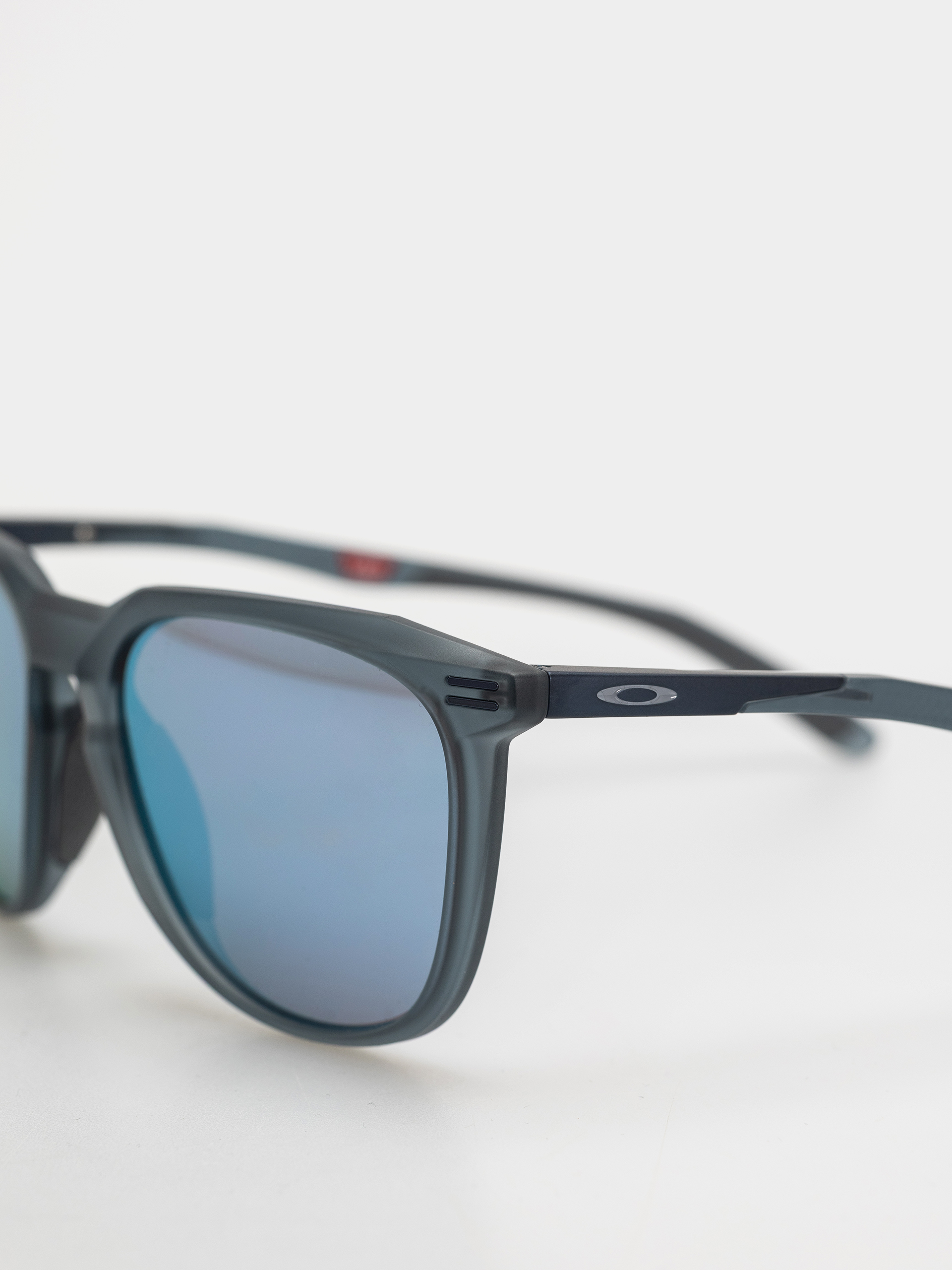Oakley Sunglasses Thurso (matte crystal black/prizm deep water polar)