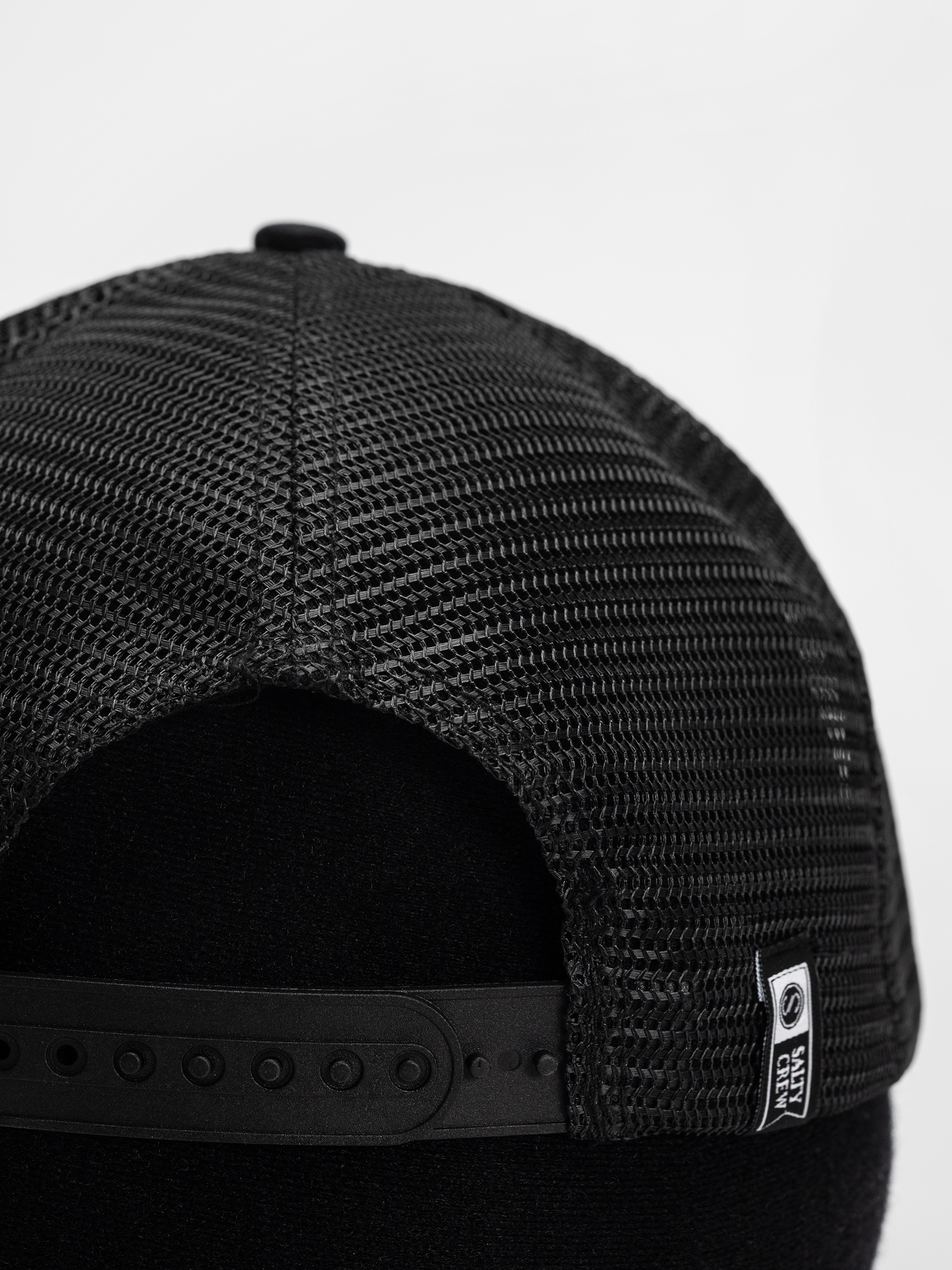 Salty Crew Legendary Retro Trucker Cap (black)