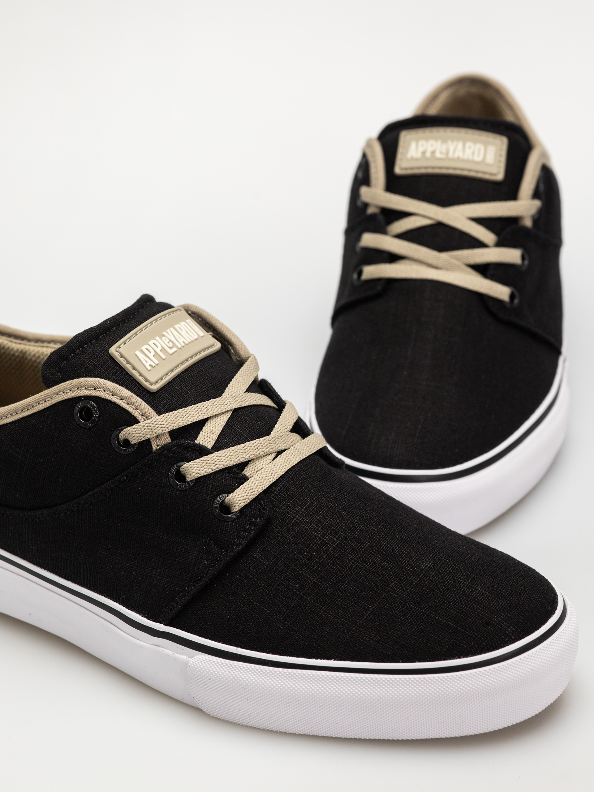 Globe Schuhe Mahalo (black/stone)