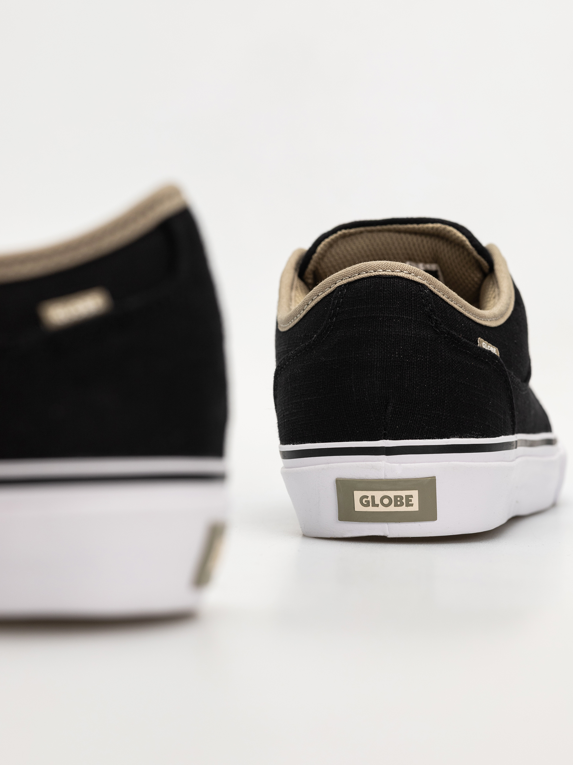 Globe Schuhe Mahalo (black/stone)