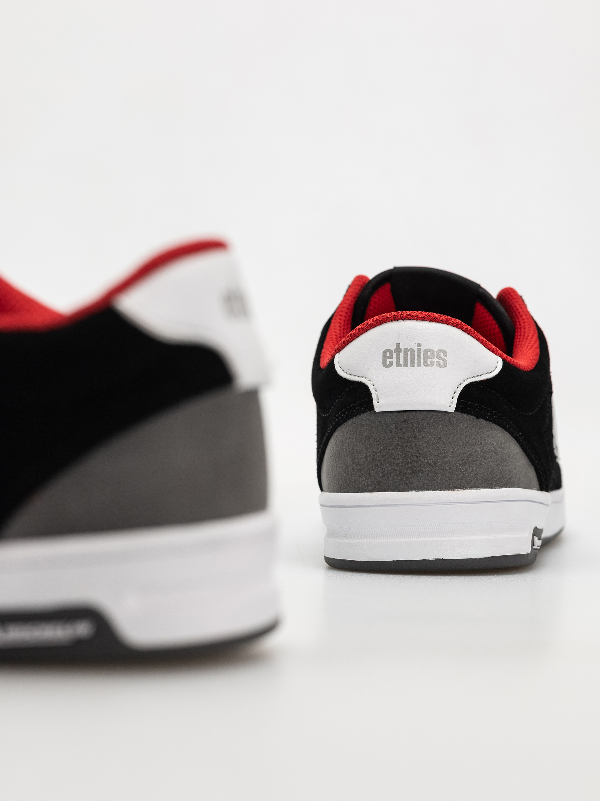 Etnies Schuhe Serin Michelin (black/grey/white)