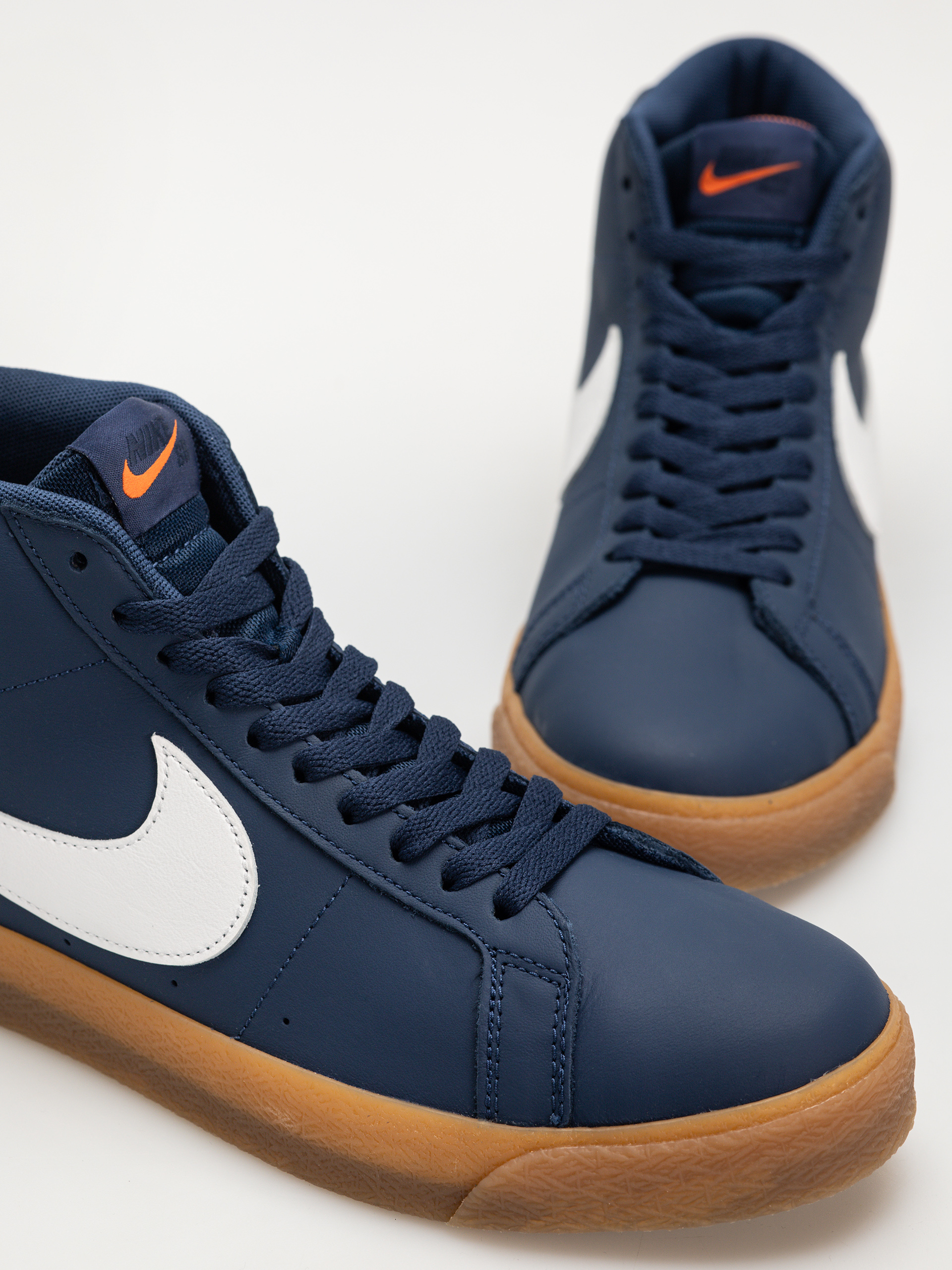 Nike SB Zoom Blazer Mid Iso Schuhe (navy/white navy gum light brown)