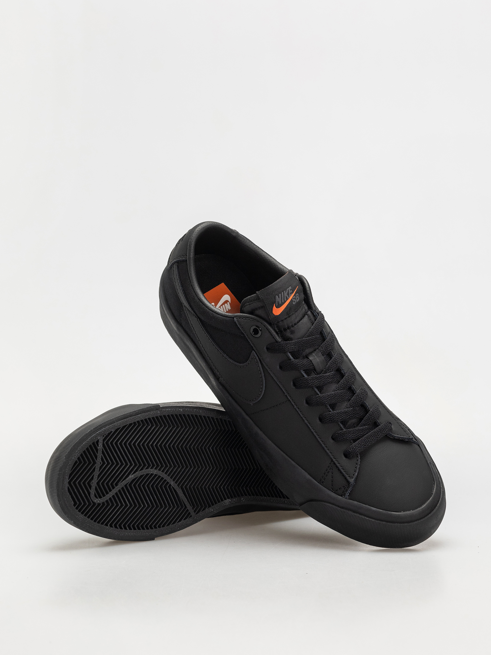 Nike SB Shoes Zoom Blazer Low Pro GT ISO (black/black black black)