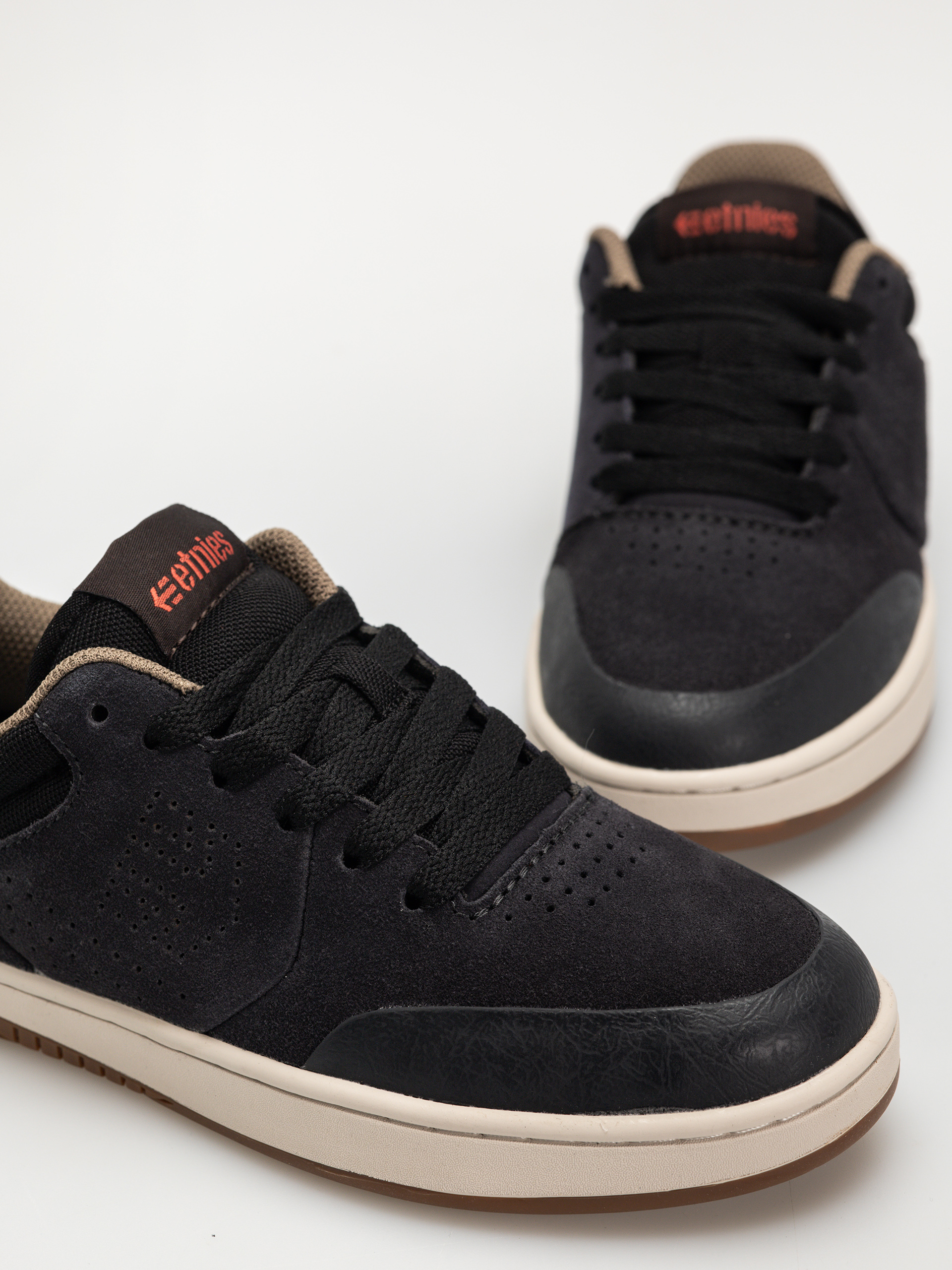 Etnies Shoes Marana (dark grey/black/red)