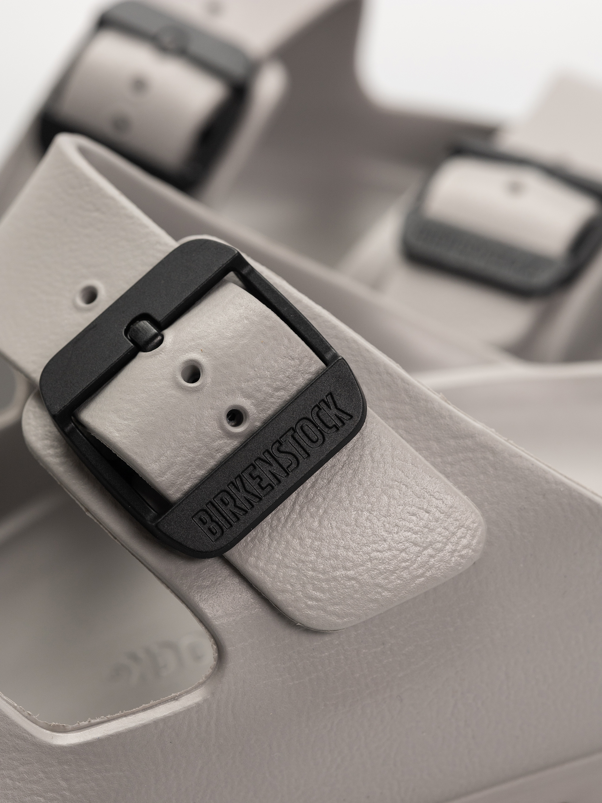 Birkenstock Arizona Stealth Buckle EVA Regular Flip-flops (stone coin/black)