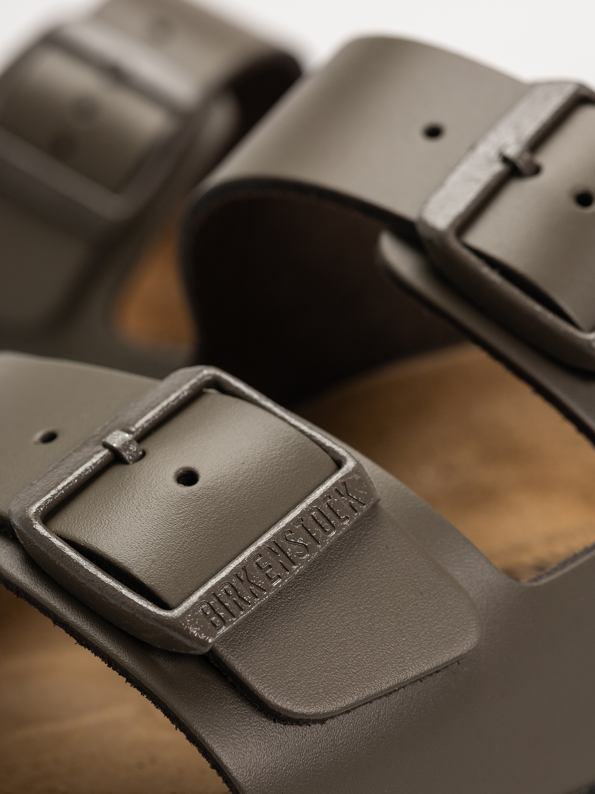 Birkenstock Arizona Natural Leather Regular Flip Flops (concrete gray)