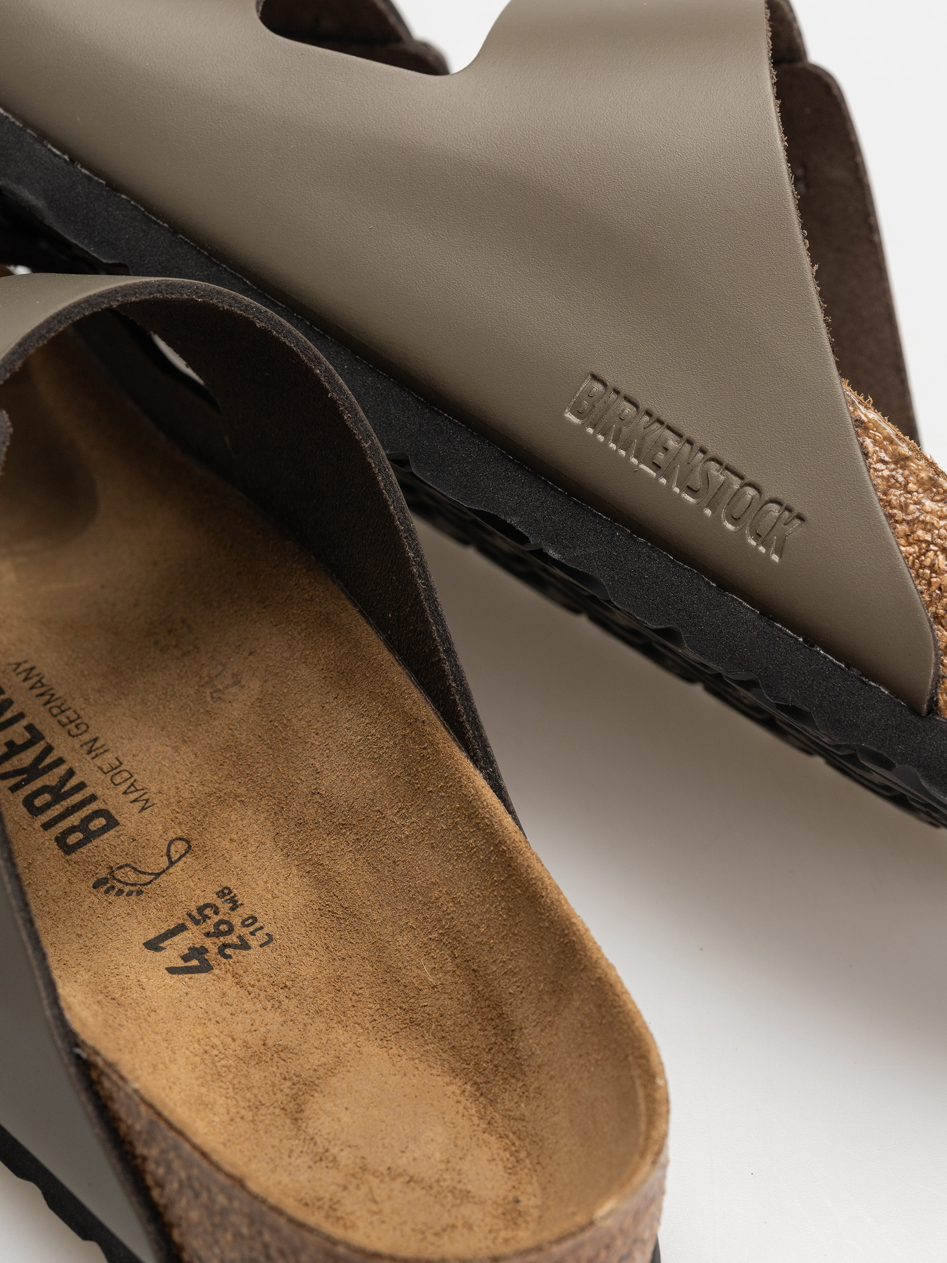 Birkenstock Arizona Natural Leather Regular Flip-flops (concrete gray)