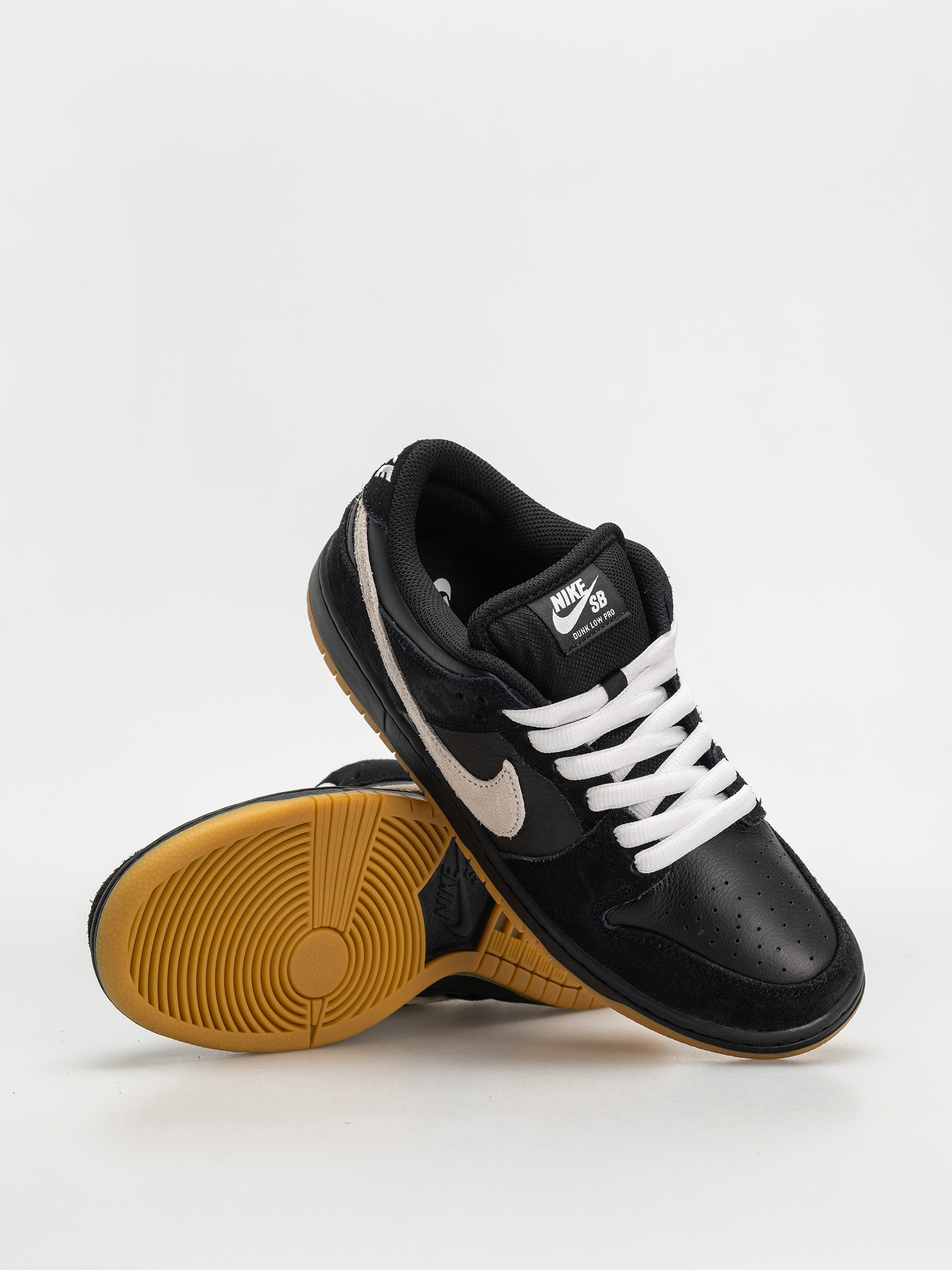 Nike SB Dunk Low Pro Shoes (black/white black gum light brown)