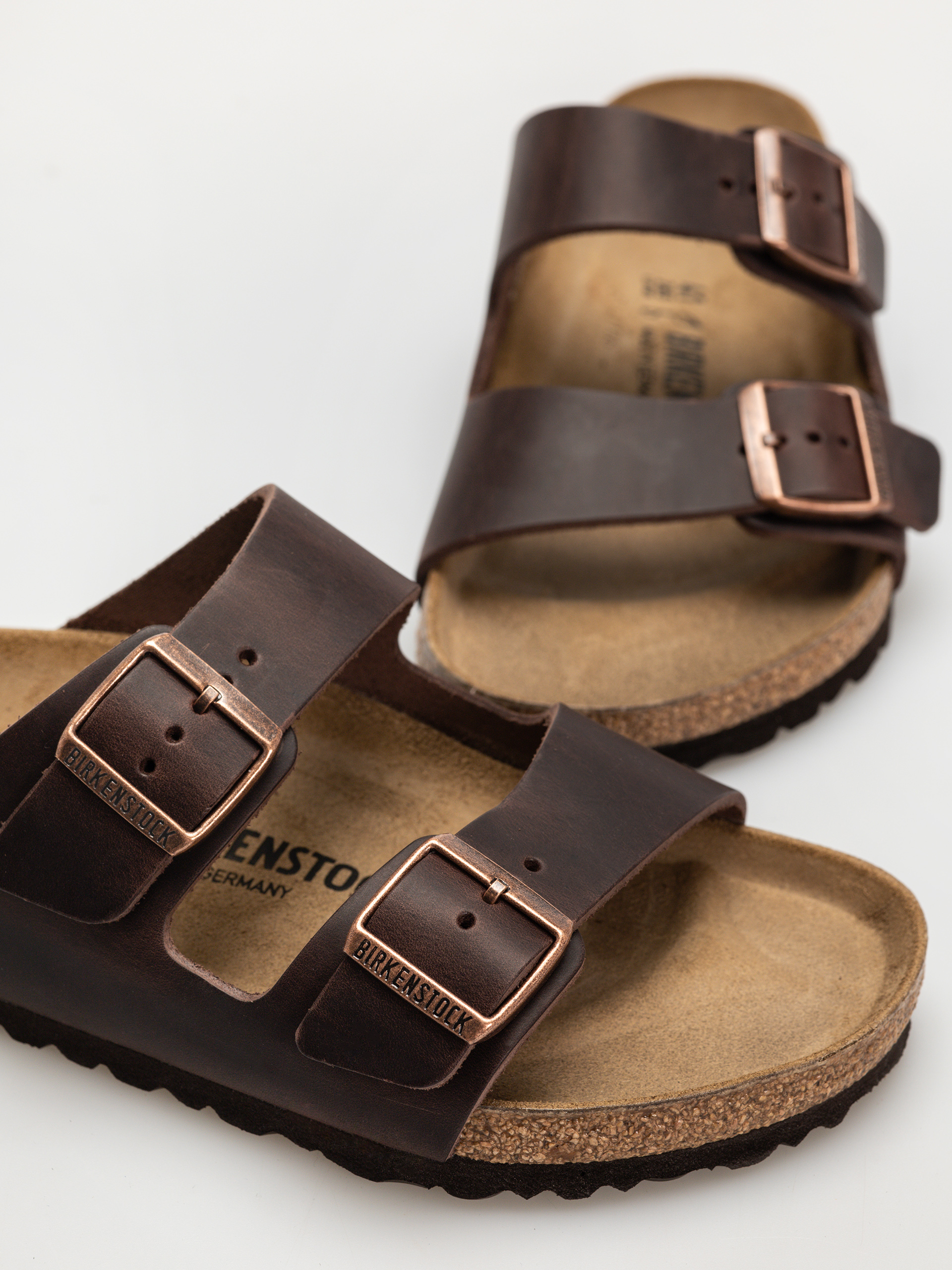 Birkenstock Arizona Oiled Leather Regular Flip-flops (habana)