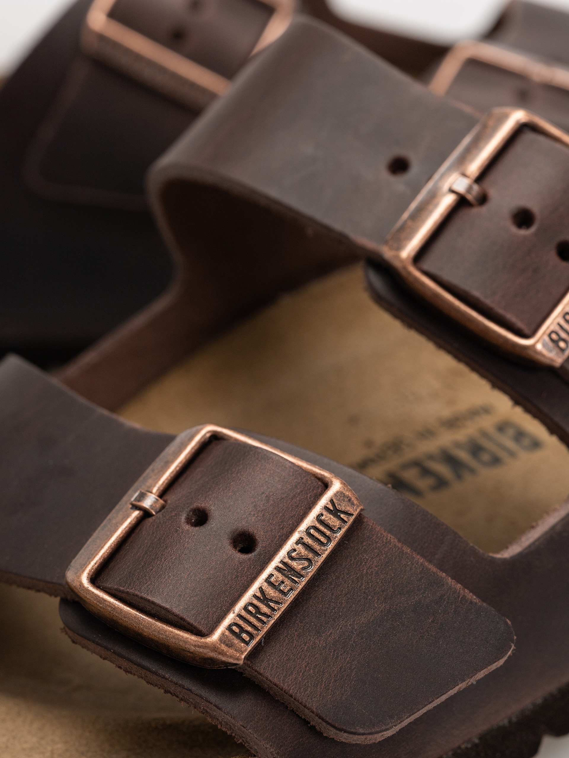 Birkenstock Arizona Oiled Leather Regular Flip-flops (habana)