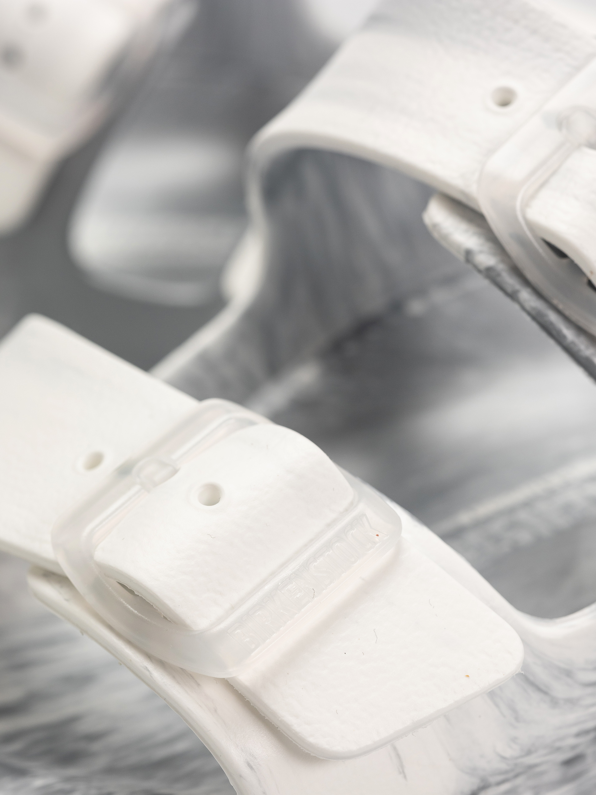 Birkenstock Flip-flops Arizona EVA Narrow Wmn (metallic silver multi)