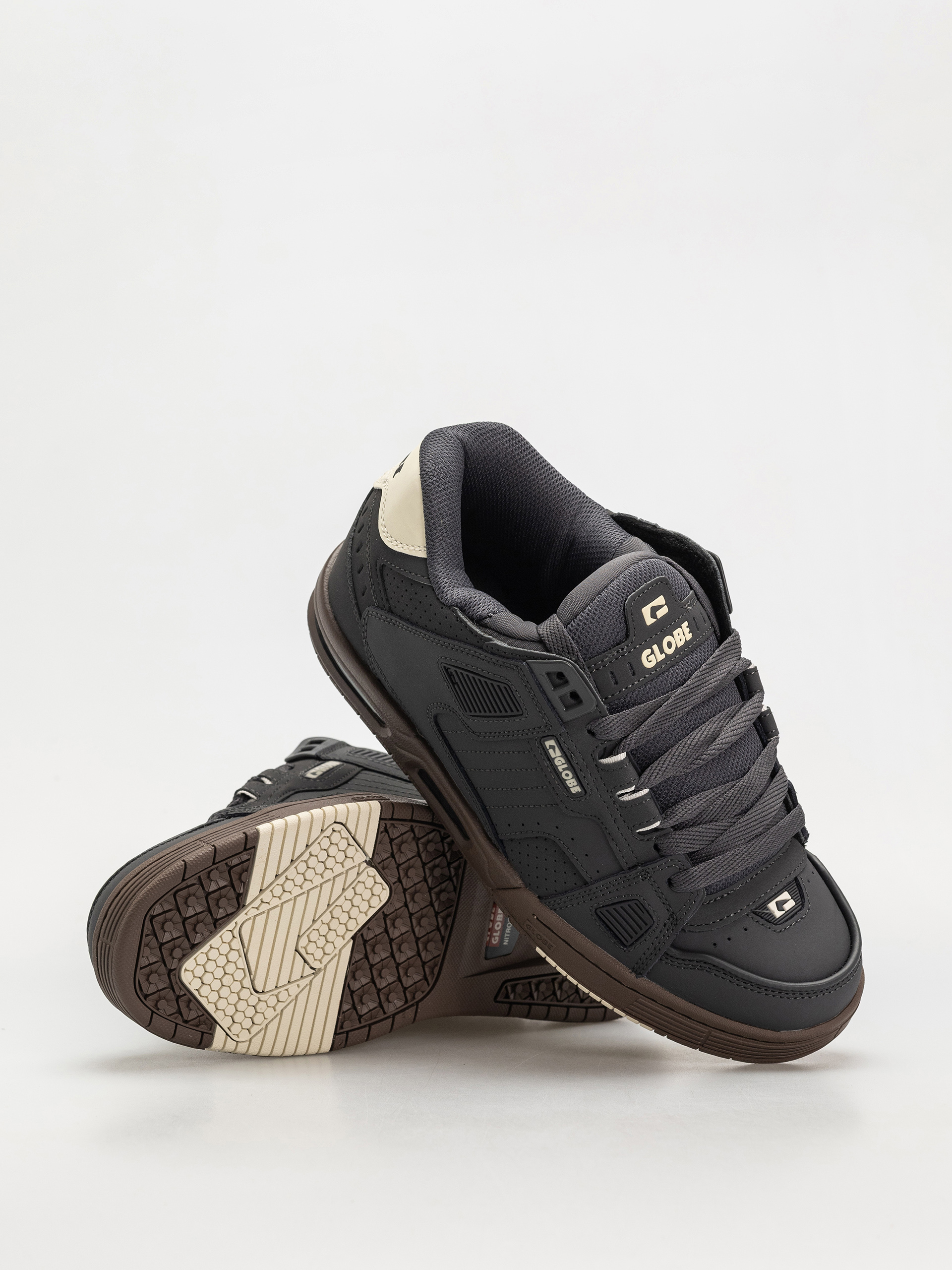 Globe Shoes Sabre (lead/gum)
