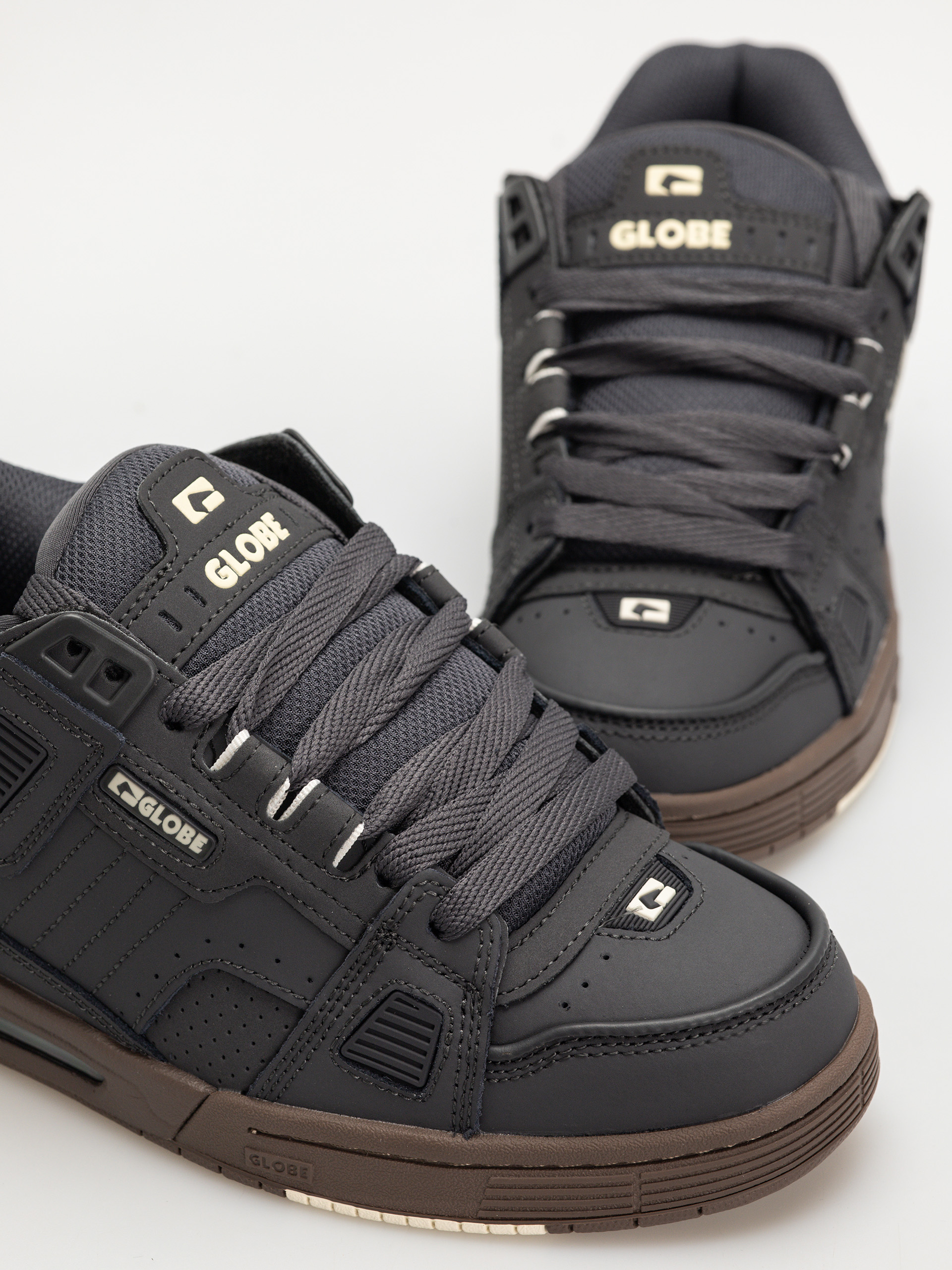 Globe Schuhe Sabre (lead/gum)