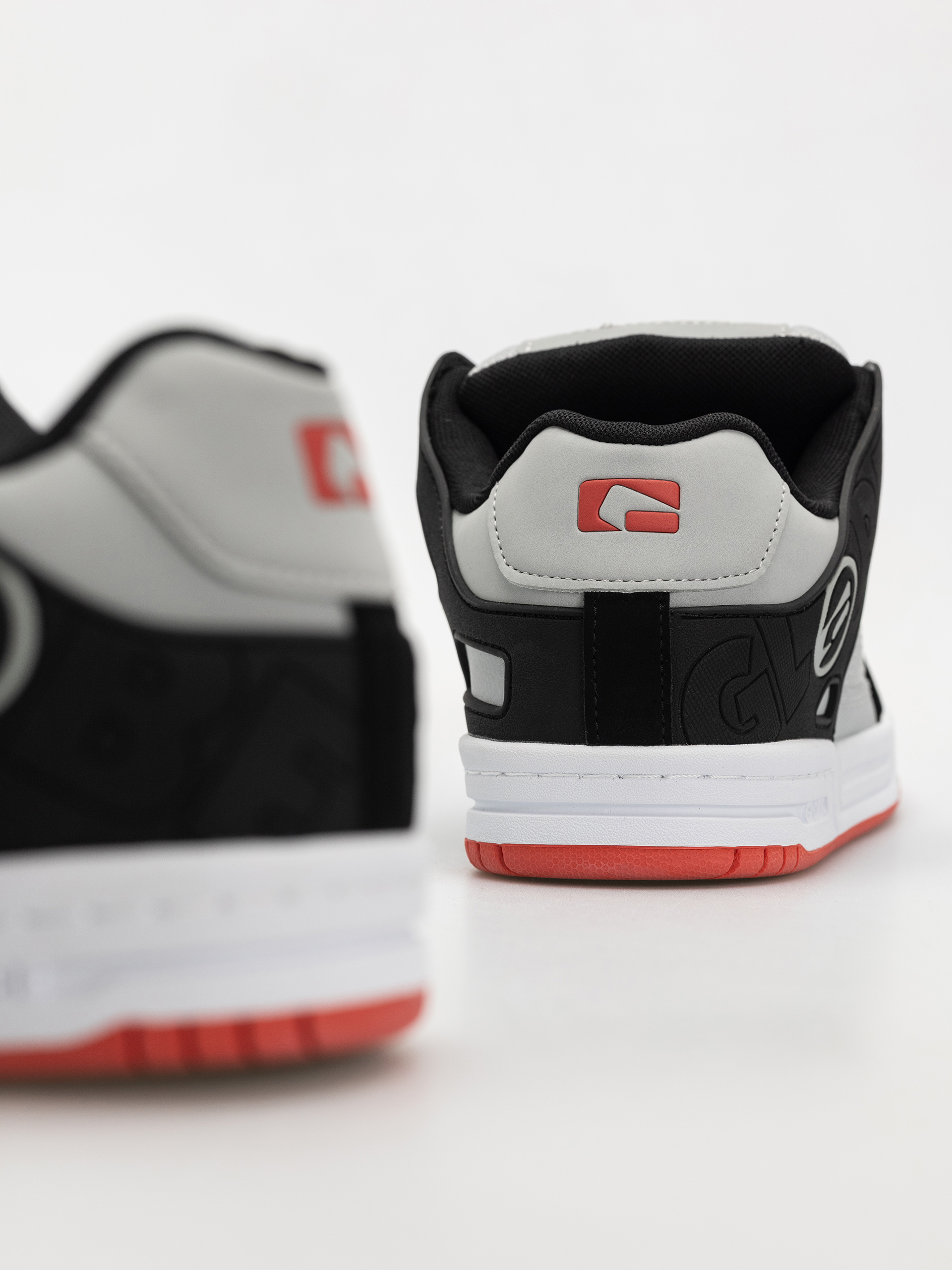 Globe Shoes Tilt (steel/black)