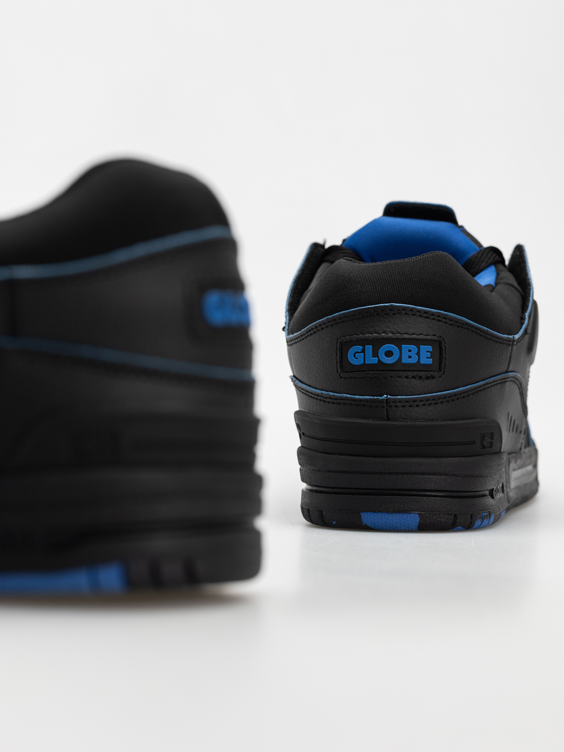 Globe Shoes Fusion (black/blue/mosaic)