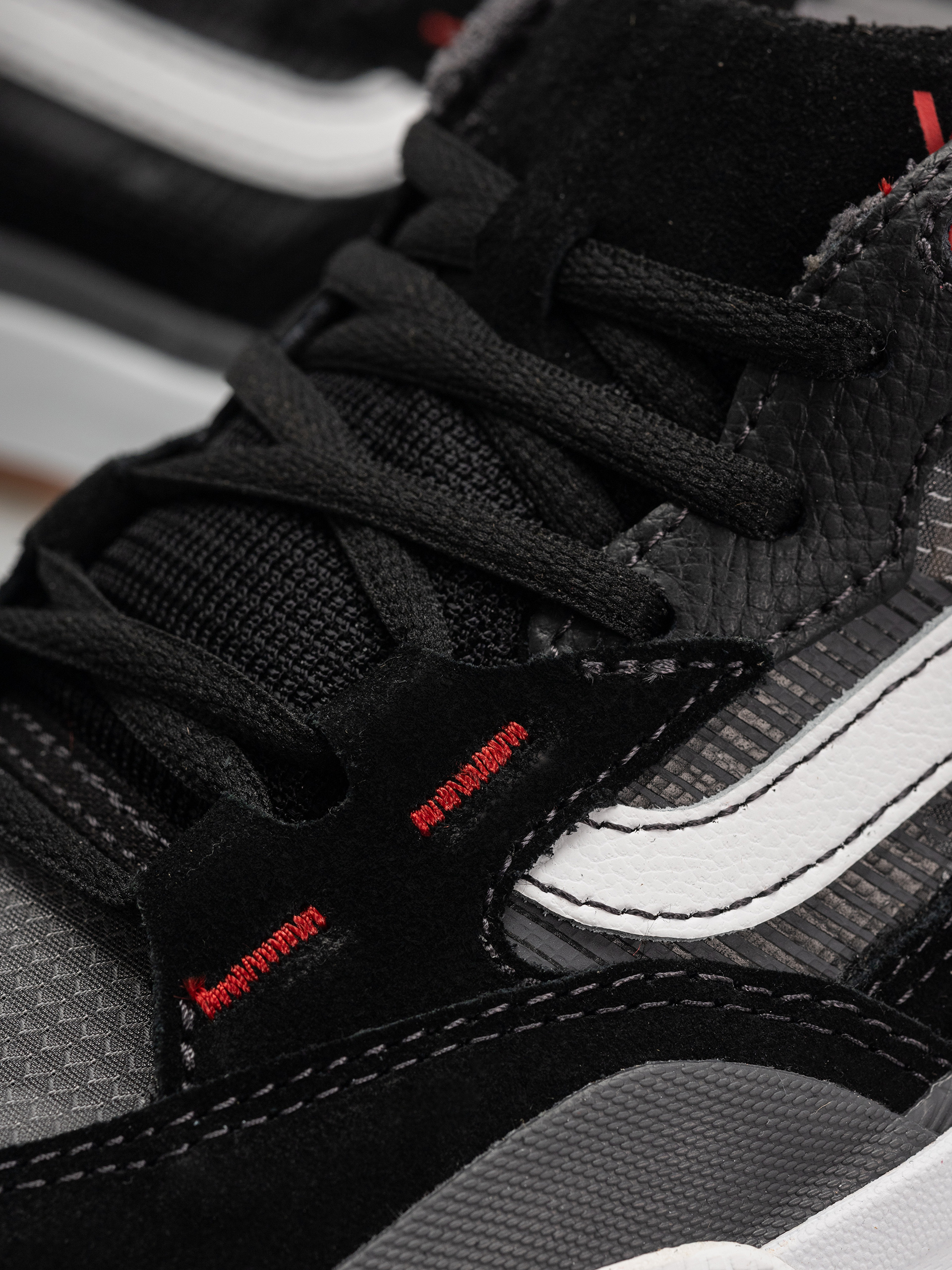 Vans Shoes Skate 2 Wayvee (black/white/red)