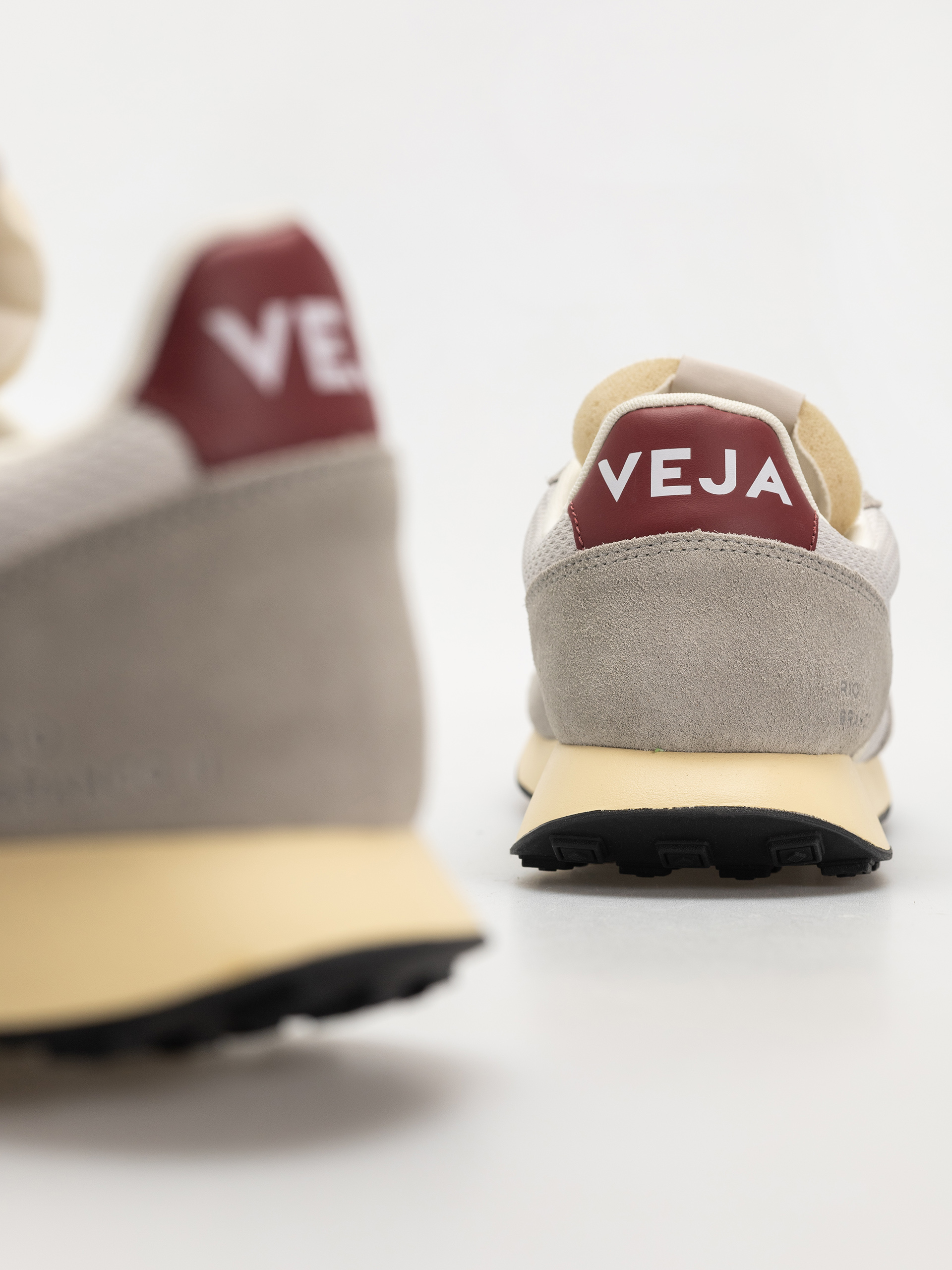Veja Rio Branco Ii Shoes (light grey pierre marsala)