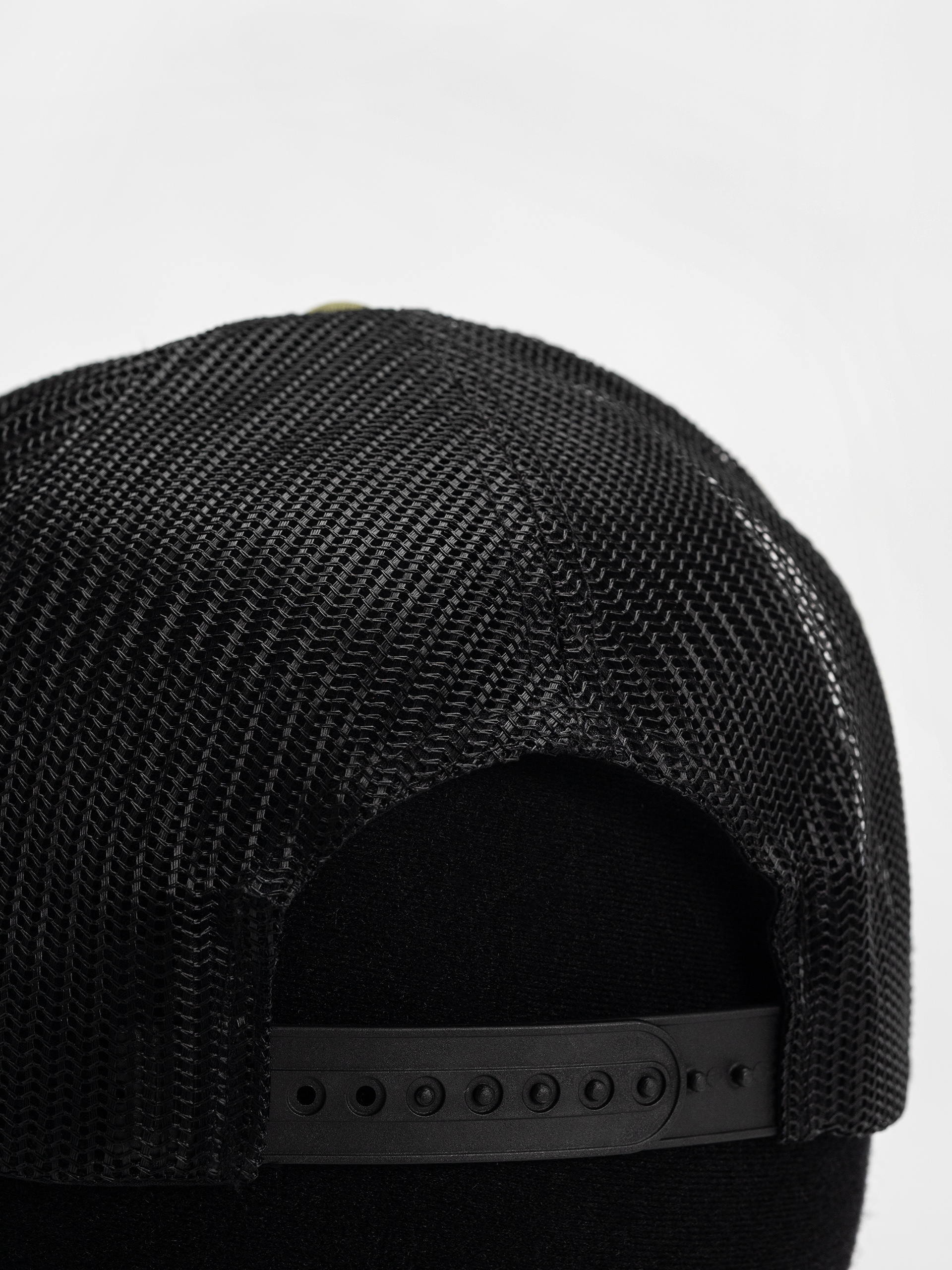 Circa C1rcle Trucker Cap (military/red)