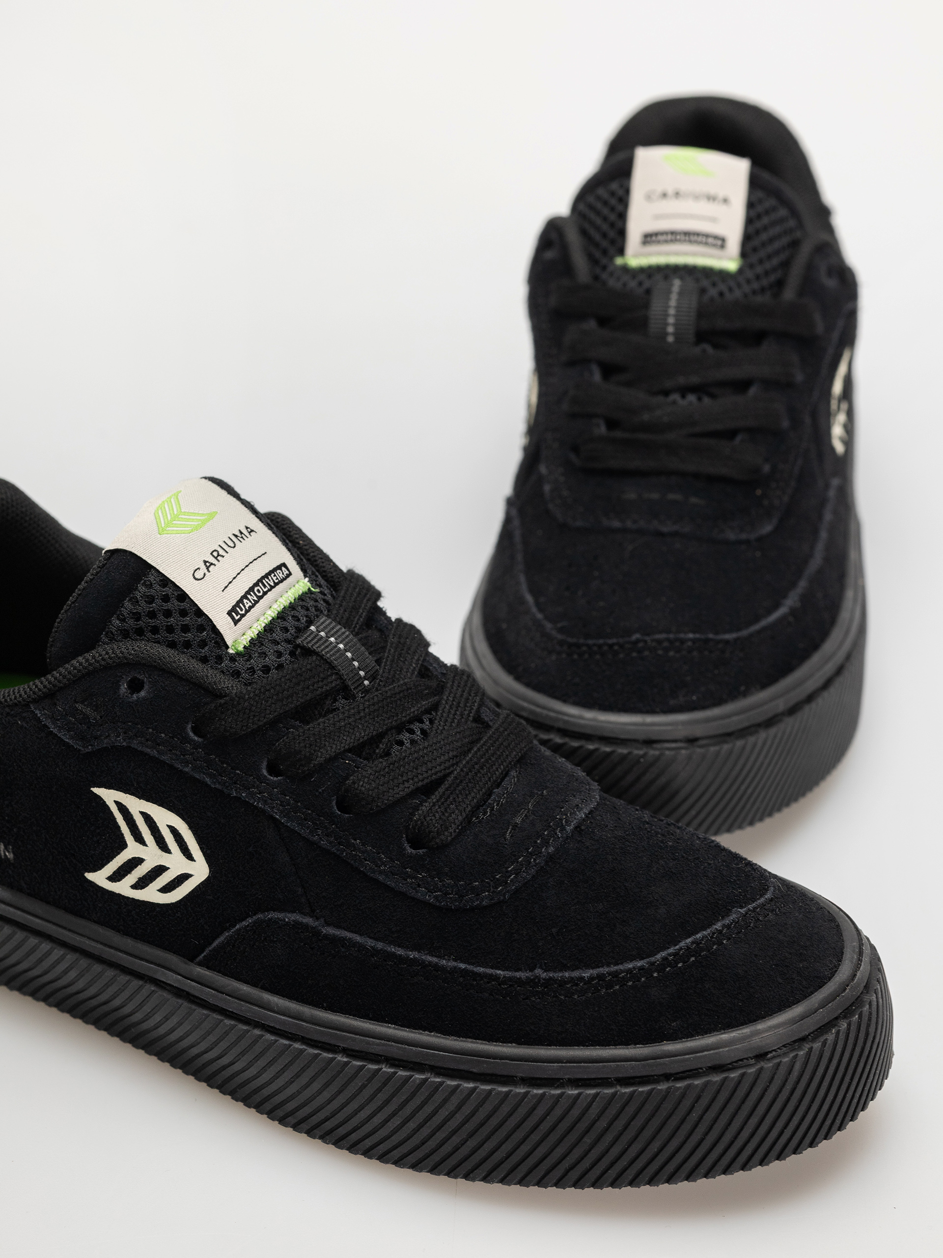 Cariuma Luan Pro Shoes Wmn (all black suede ivory logo)